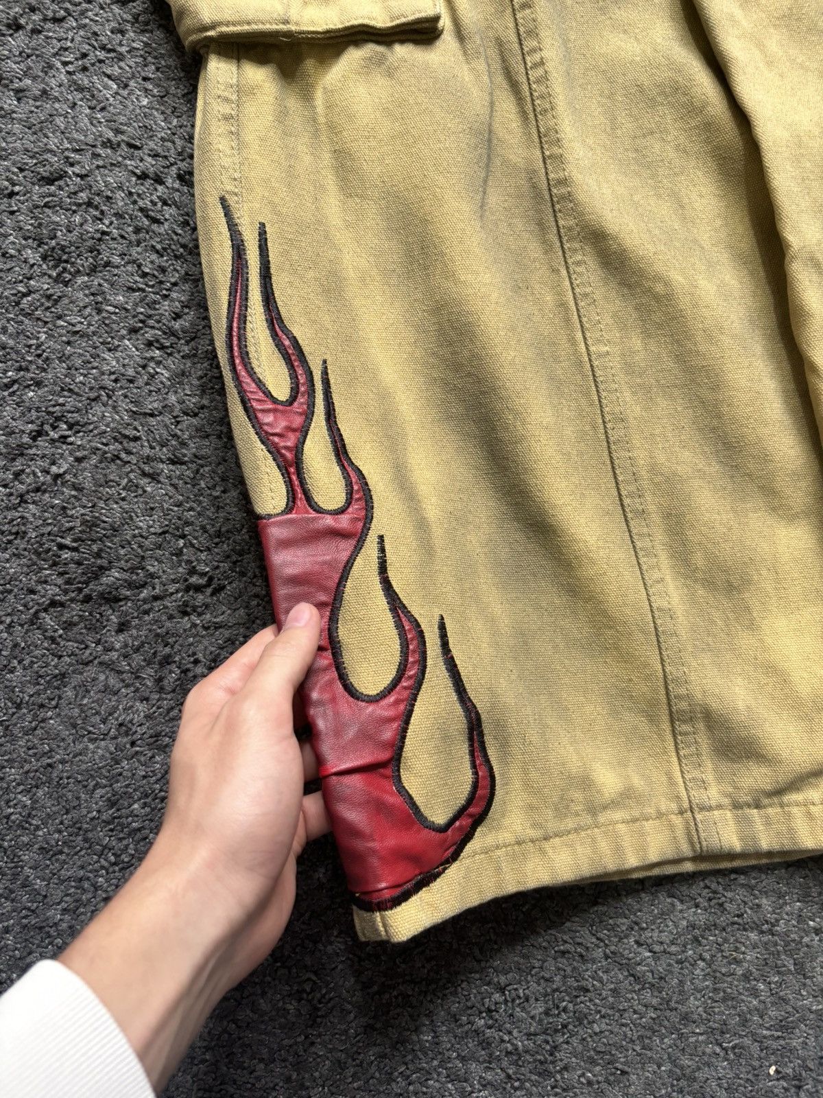 Vintage Vintage wide leg rare flames red yellow baggy cargo jeans Size US 34 / EU 50 - 11 Thumbnail