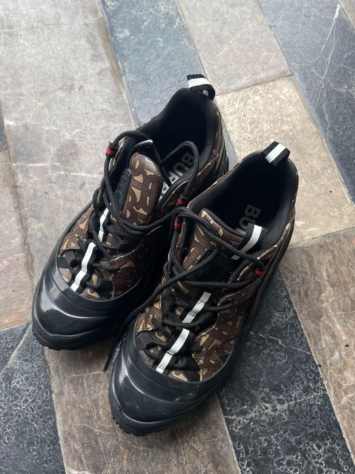 Burberry Outdoor Travel Shoes