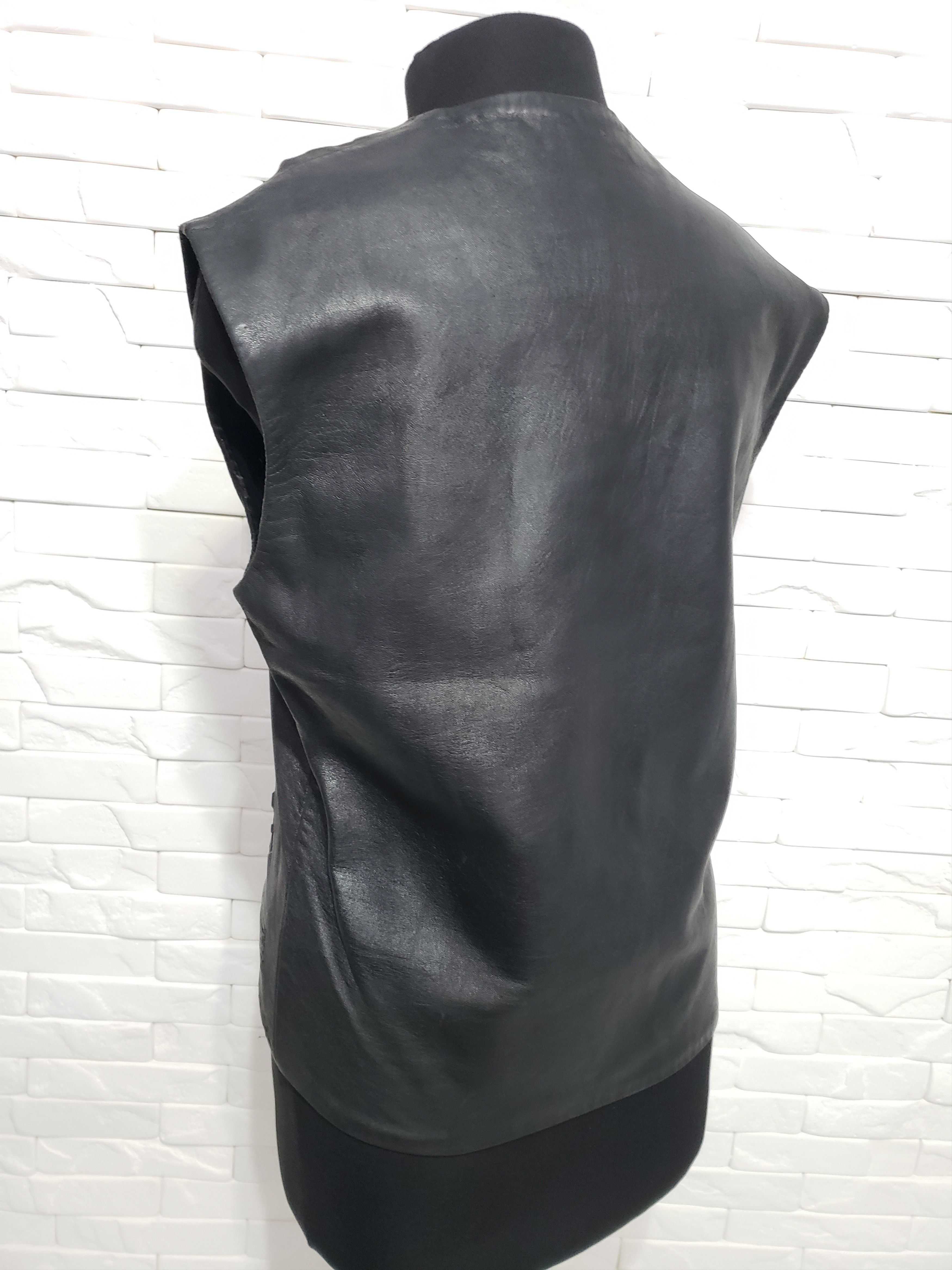 Genuine Leather Stylish women's leather vest. Size L / US 10 / IT 46 - 6 Thumbnail