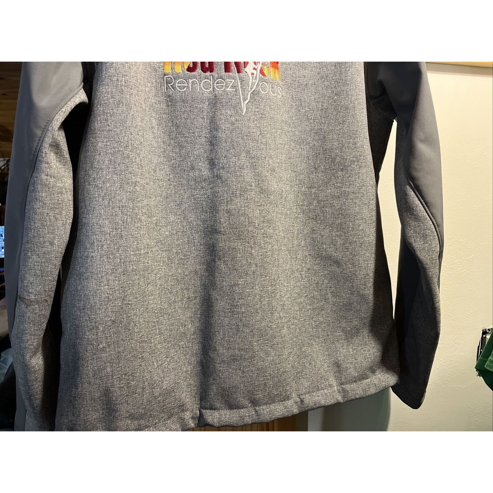 The North Face The North Face mens M Gray LS zip Soft Shell jacket *Stains* Size US M / EU 48-50 / 2 - 11 Thumbnail