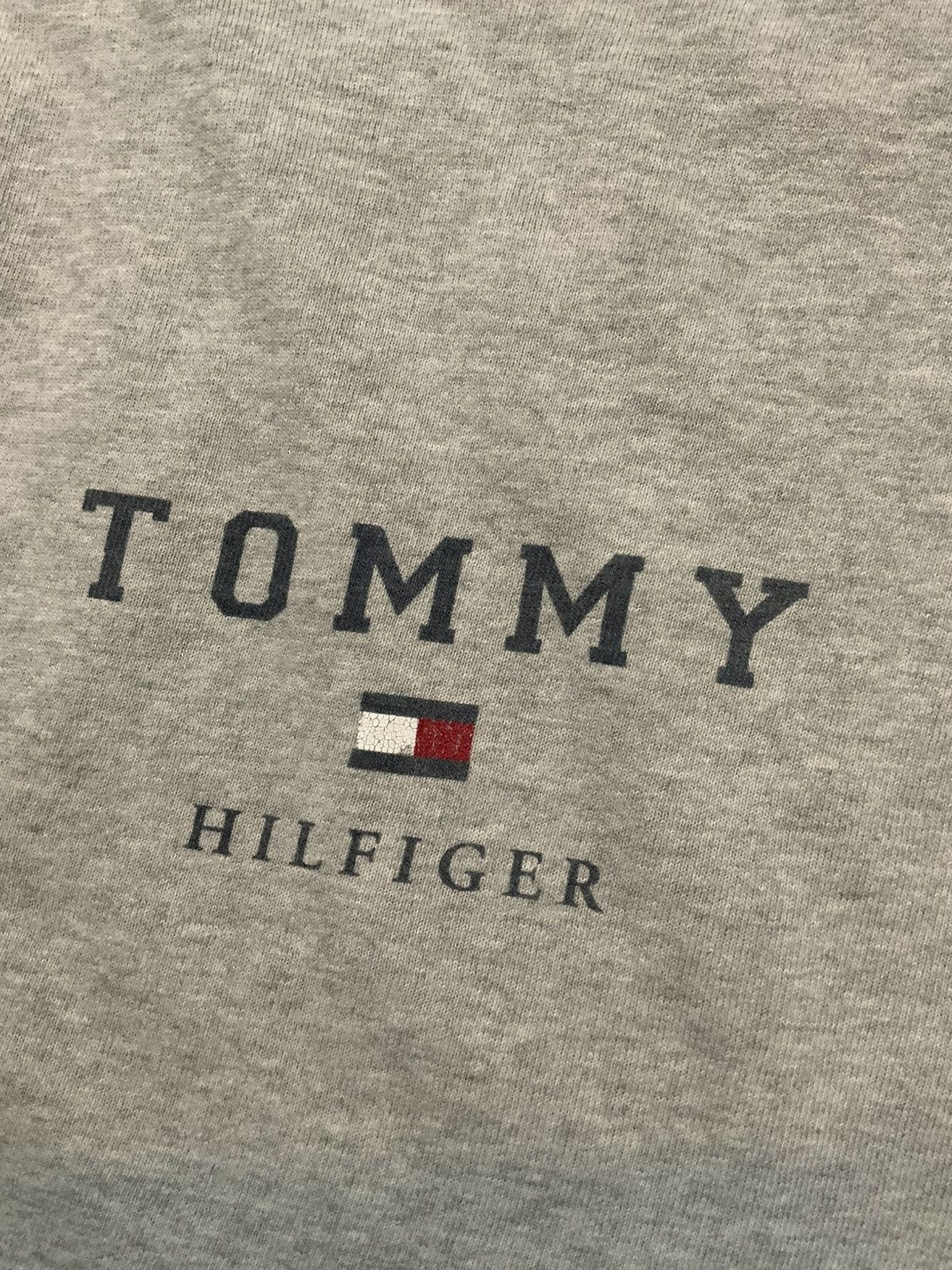Tommy Hilfiger Vintage 90s Tommy Hilfiger Graphic Mock Neck T-Shirt Size US XL / EU 56 / 4 - 7 Thumbnail
