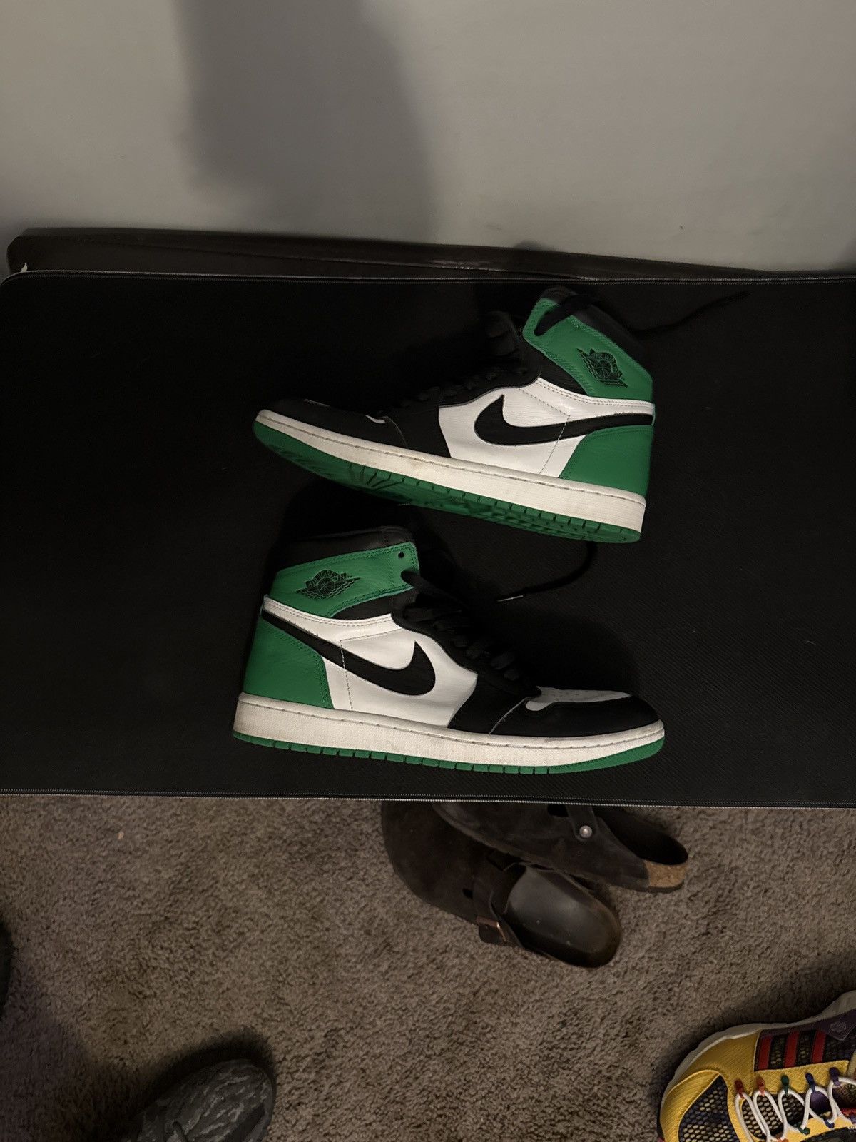 Jordan Brand Lucky Green Jordan 1 Size US 8.5 / EU 41-42 - 1 Thumbnail