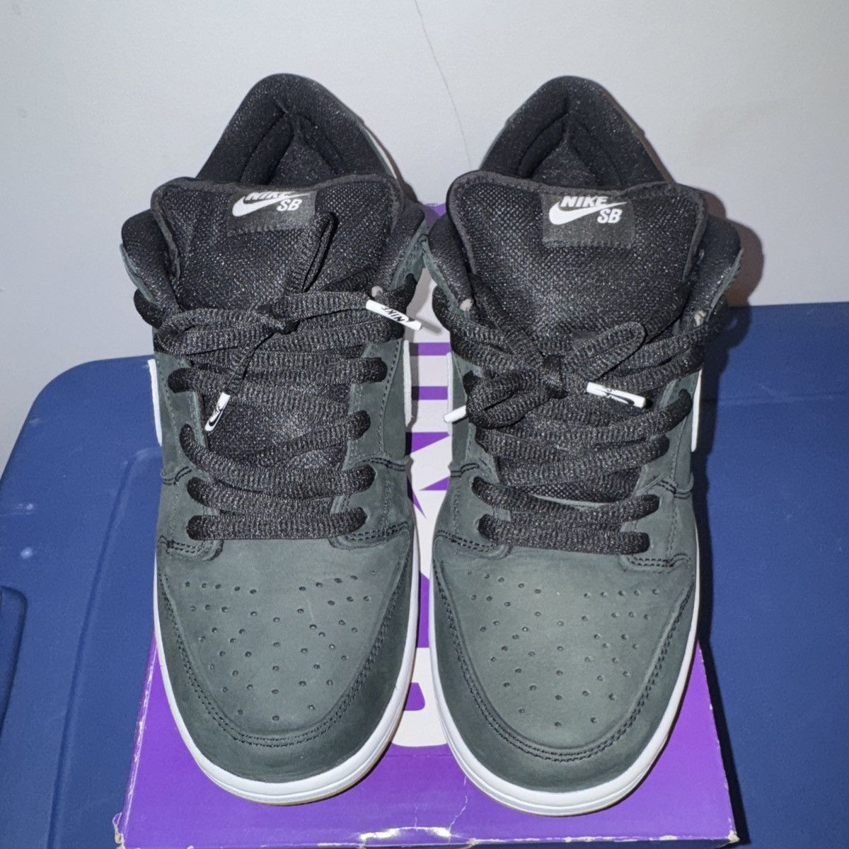 Nike SB Nike SB Dunk Low Black Gum Black White Gum Sole VNDS Size US 12 / EU 45 - 3 Thumbnail