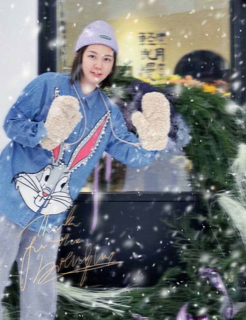 Gucci Gucci Size OS Blue rabbit printed denim jacket size OS 25 Size US XXS / EU 40 - 9 Thumbnail