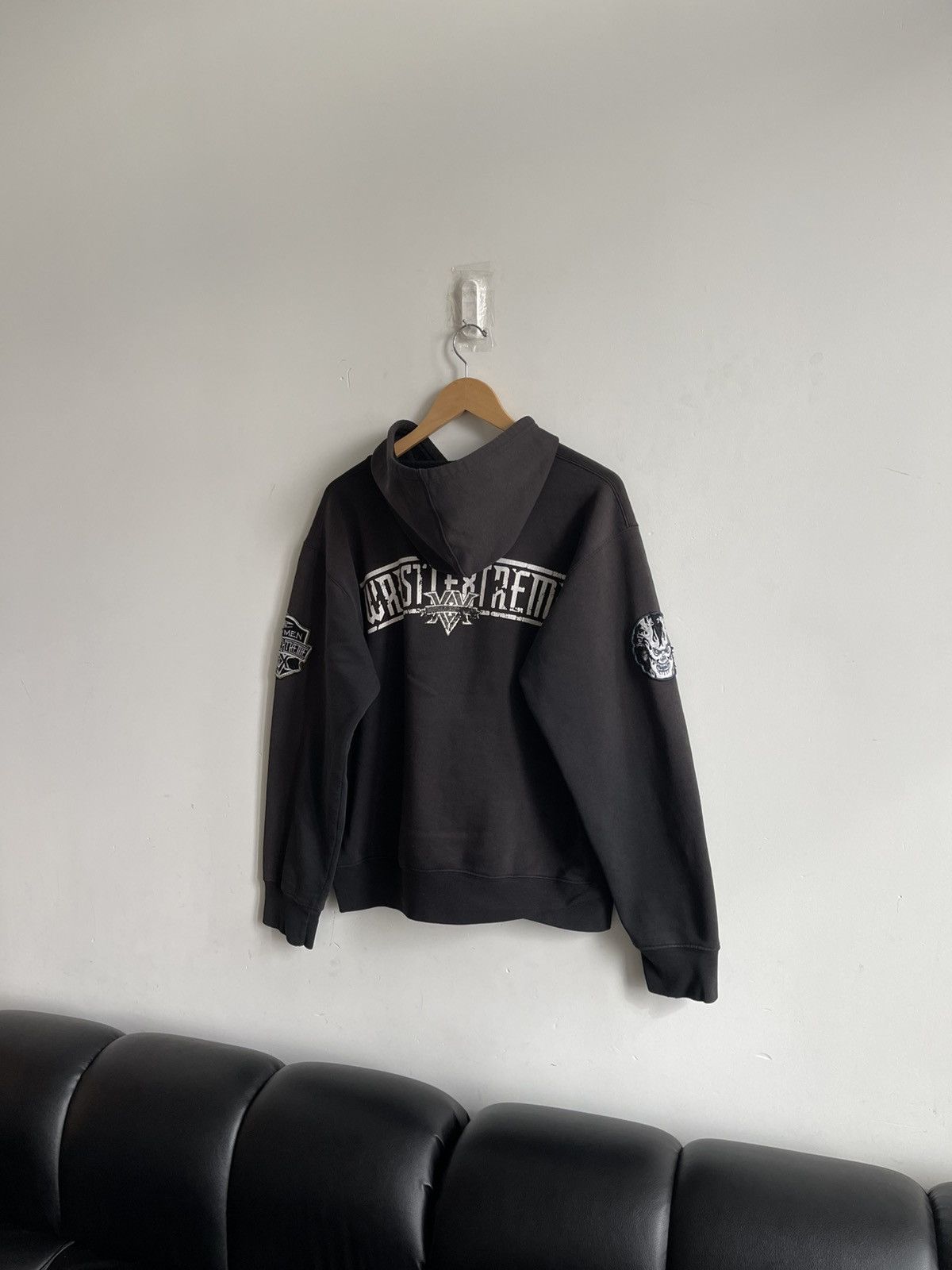 Vintage Vintage Black Sun Faded Wrestling Hoodie Size US XL / EU 56 / 4 - 8 Thumbnail