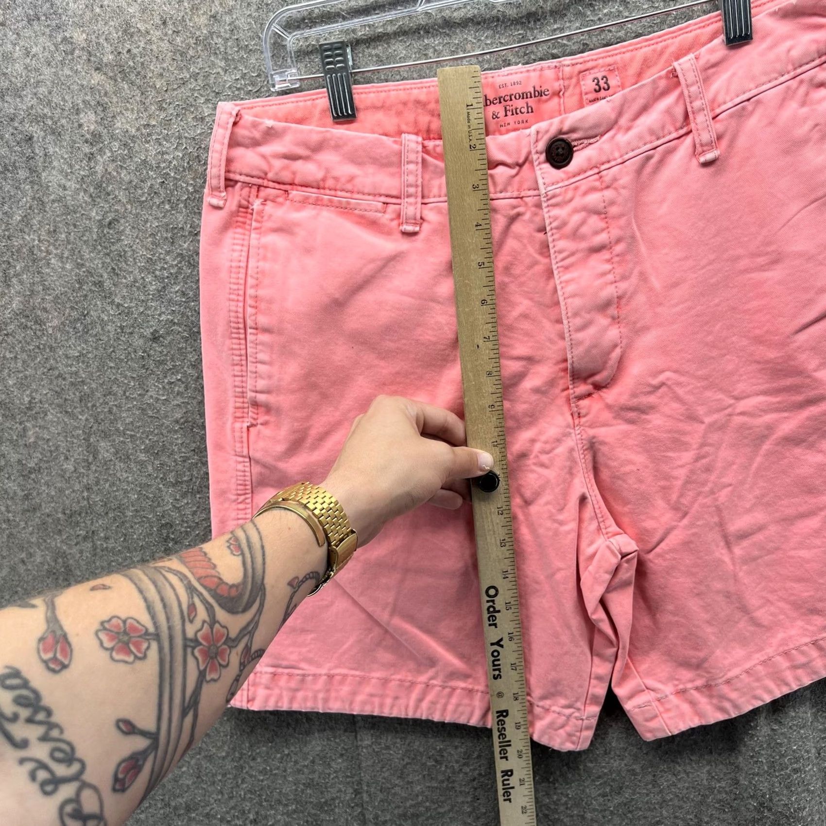 Abercrombie & Fitch Abercrombie & Fitch Shorts Mens 33 Pink Chino Flat Front Casual Summer Pants (Chino) Mens Tailored Flat Front Pink Cotton ShortS Size US 33 - 6 Thumbnail