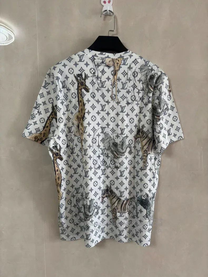 Louis Vuitton Louis Vuitton Zoo full print short sleeve Size US L / EU 52-54 / 3 - 2 Thumbnail