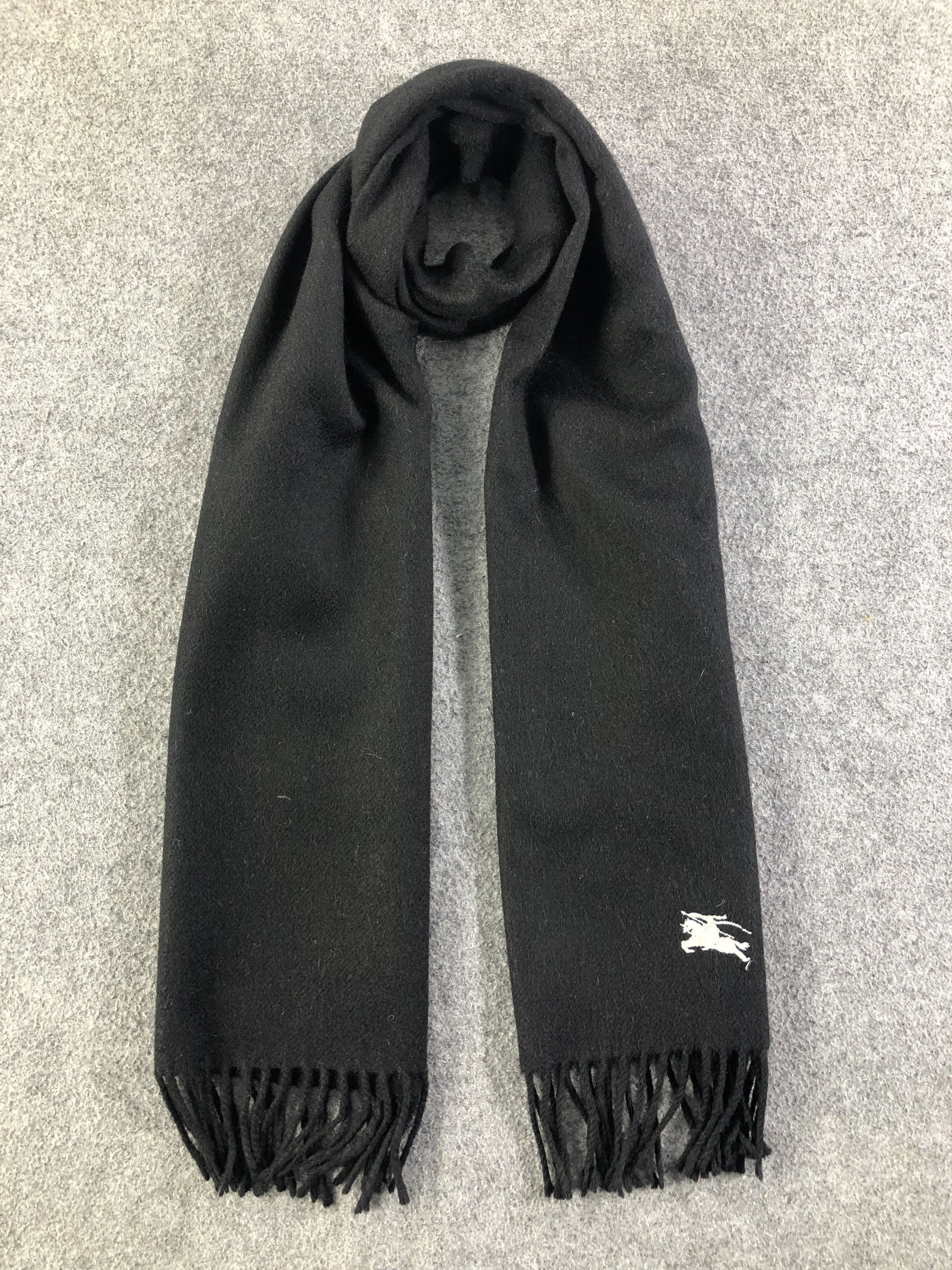 Burberry Burberry Scarf / Muffler / Neckwear Size ONE SIZE - 1 Thumbnail