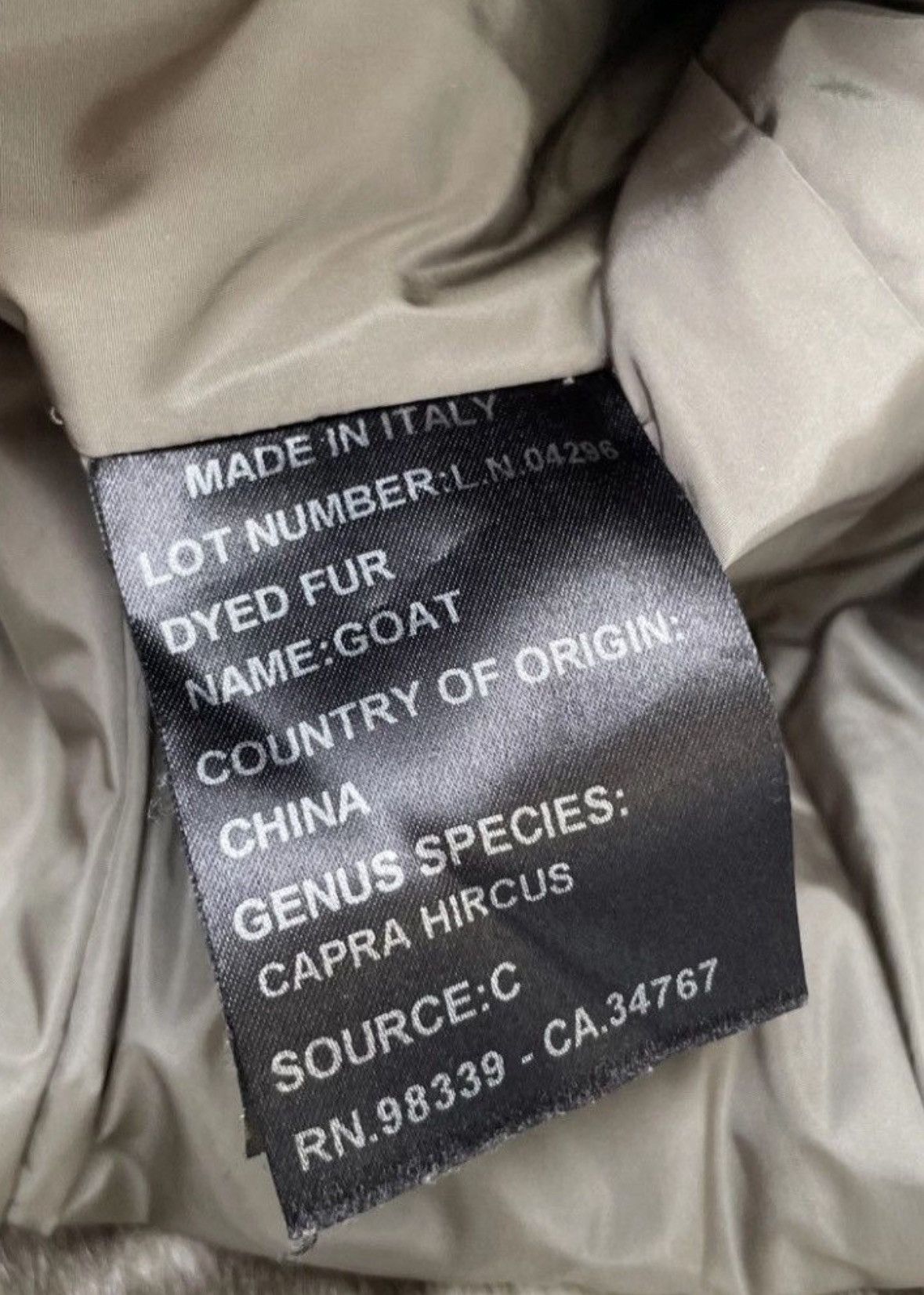 Prada Prada ‘Inuit’ Dyed Goat Fur Hooded Jacket (AW2001) Size M / US 6-8 / IT 42-44 - 11 Thumbnail