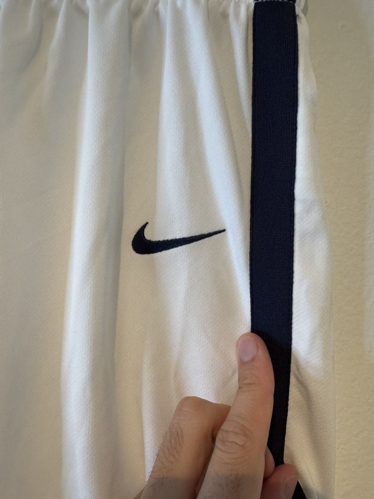 Nike Nike University of Arizona Basketball Shorts Women’s M NEW Size 32" / US 10 / IT 46 - 2 Thumbnail