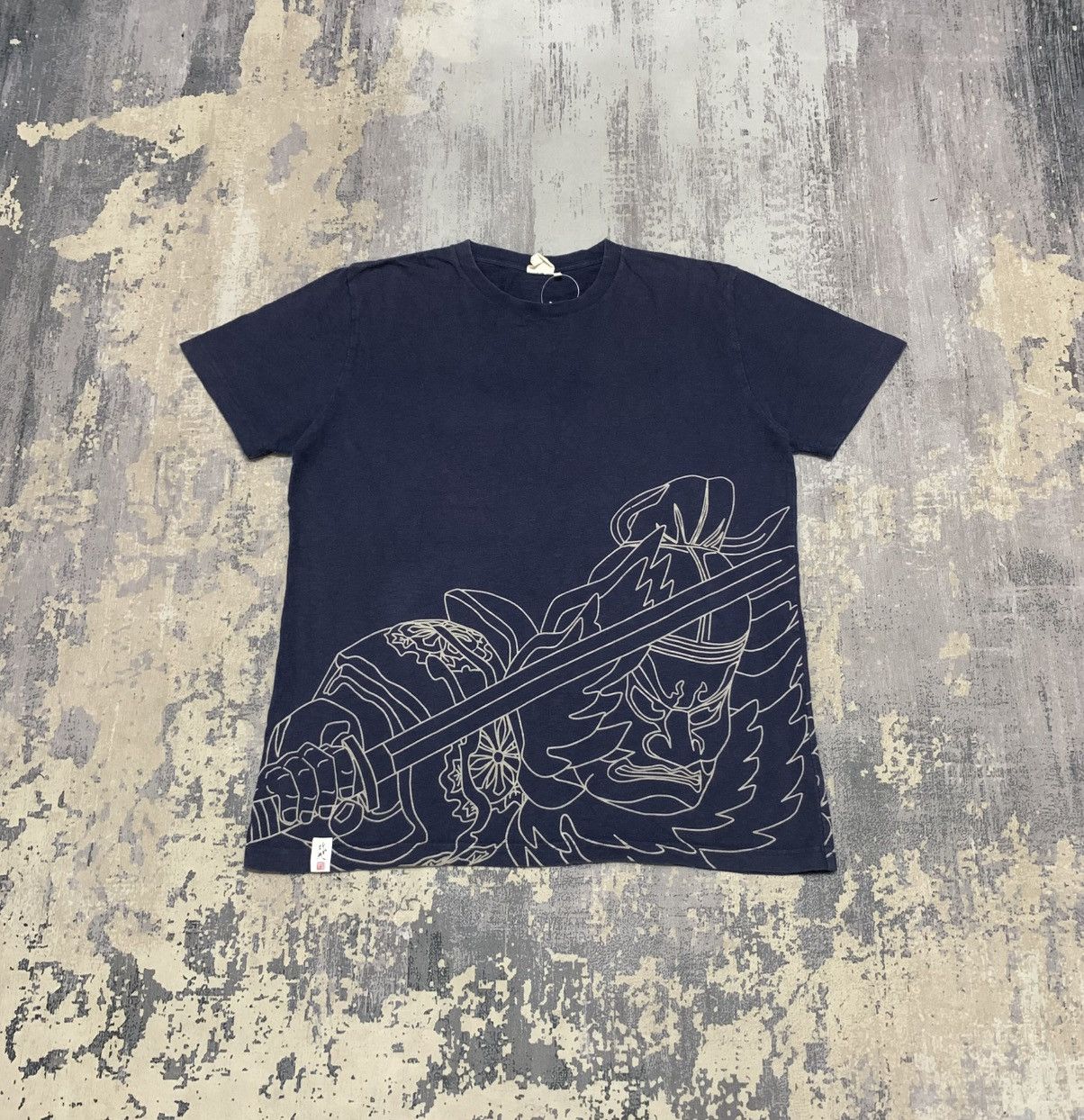 Japanese Brand Vintage Karakuri Tamashi Style Samurai Dragon Tee Size US XL / EU 56 / 4 - 1 Thumbnail