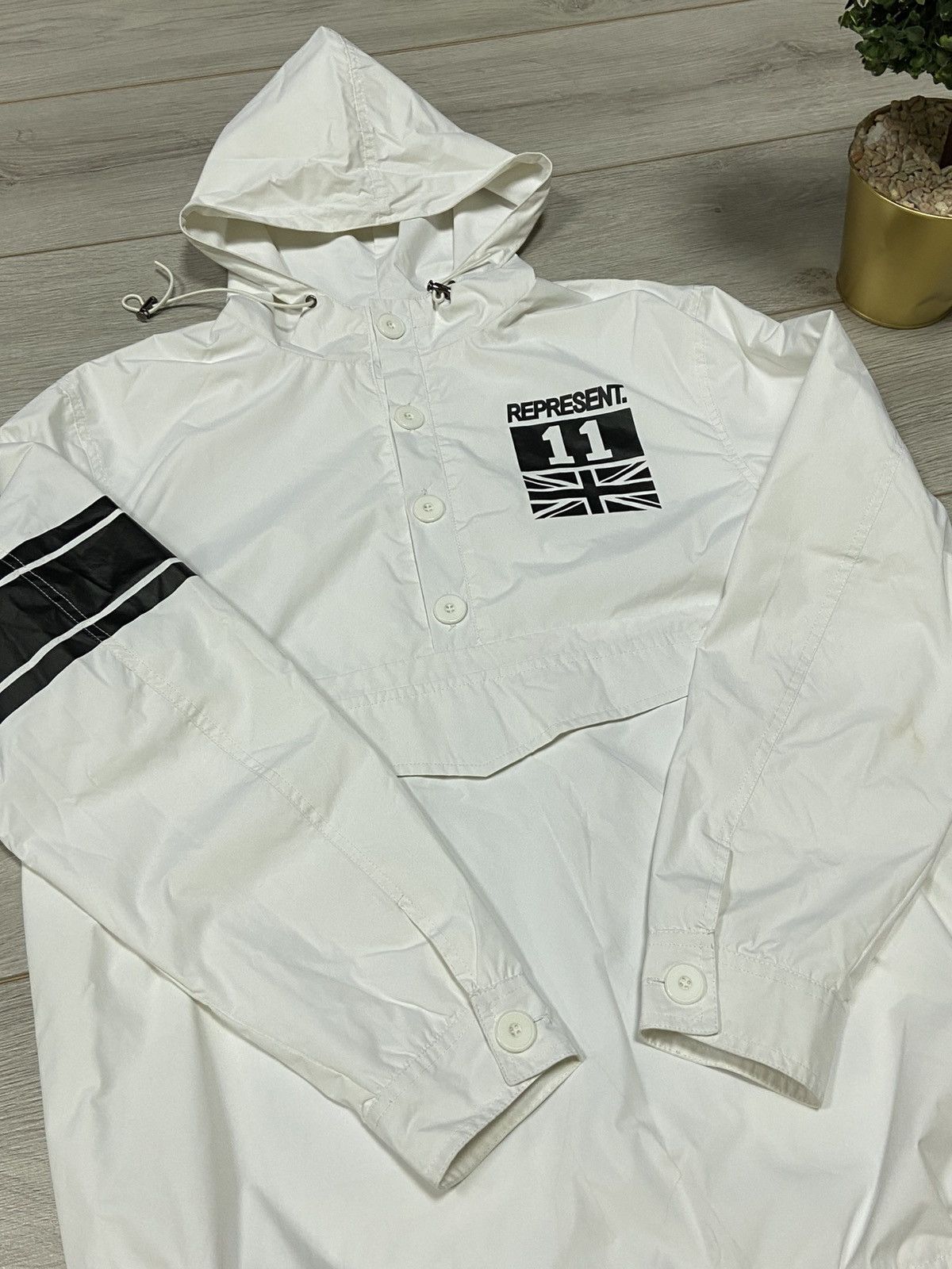 Represent Clo. Represent spell out big logo anorak buttons Size US M / EU 48-50 / 2 - 11 Thumbnail