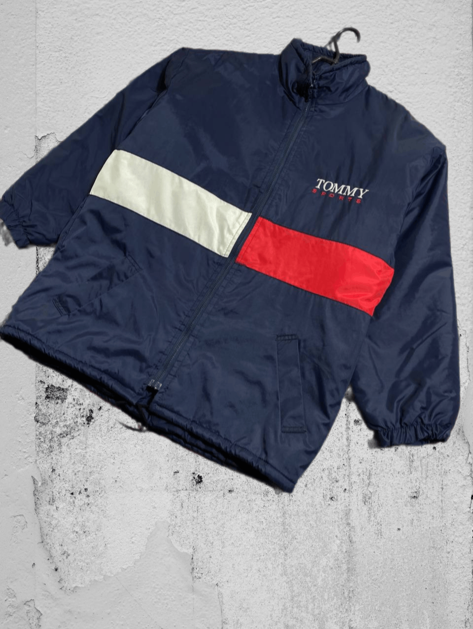 Tommy Hilfiger Vintage Tommy Hilfiger Windbreaker Jacket Size US L / EU 52-54 / 3 - 1 Thumbnail