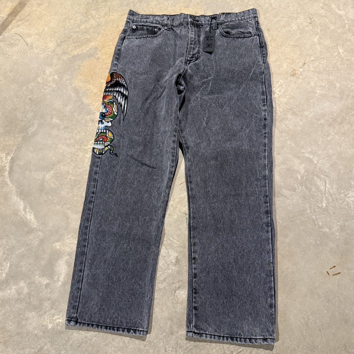 Ed Hardy Brand New Ed Hardy Spellout Skull Tattoo Faded Baggy Jeans Size US 36 / EU 52 - 8 Thumbnail
