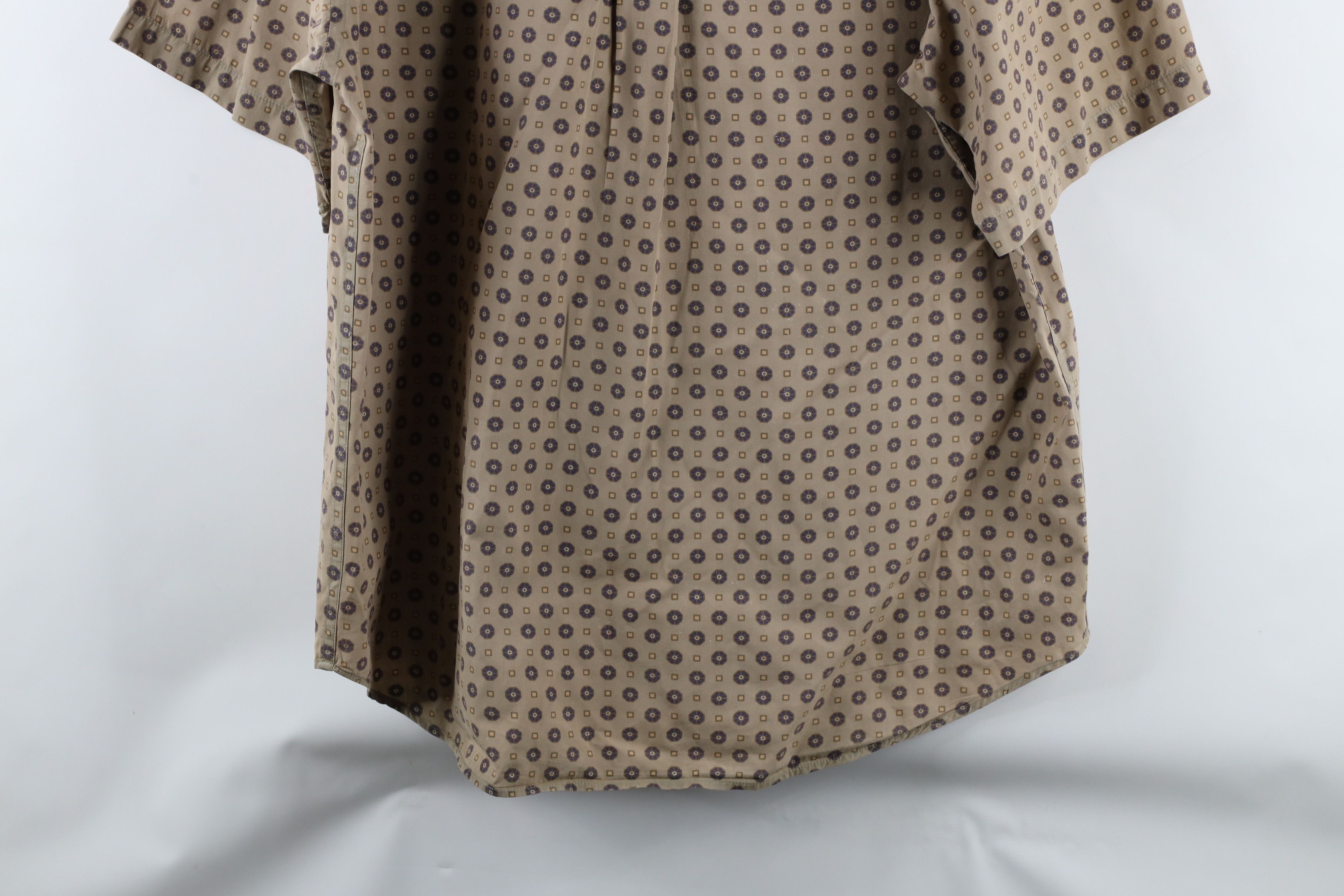 Vintage Vintage 90s Streetwear Geometric Short Sleeve Button Shirt Size US M / EU 48-50 / 2 - 14 Thumbnail