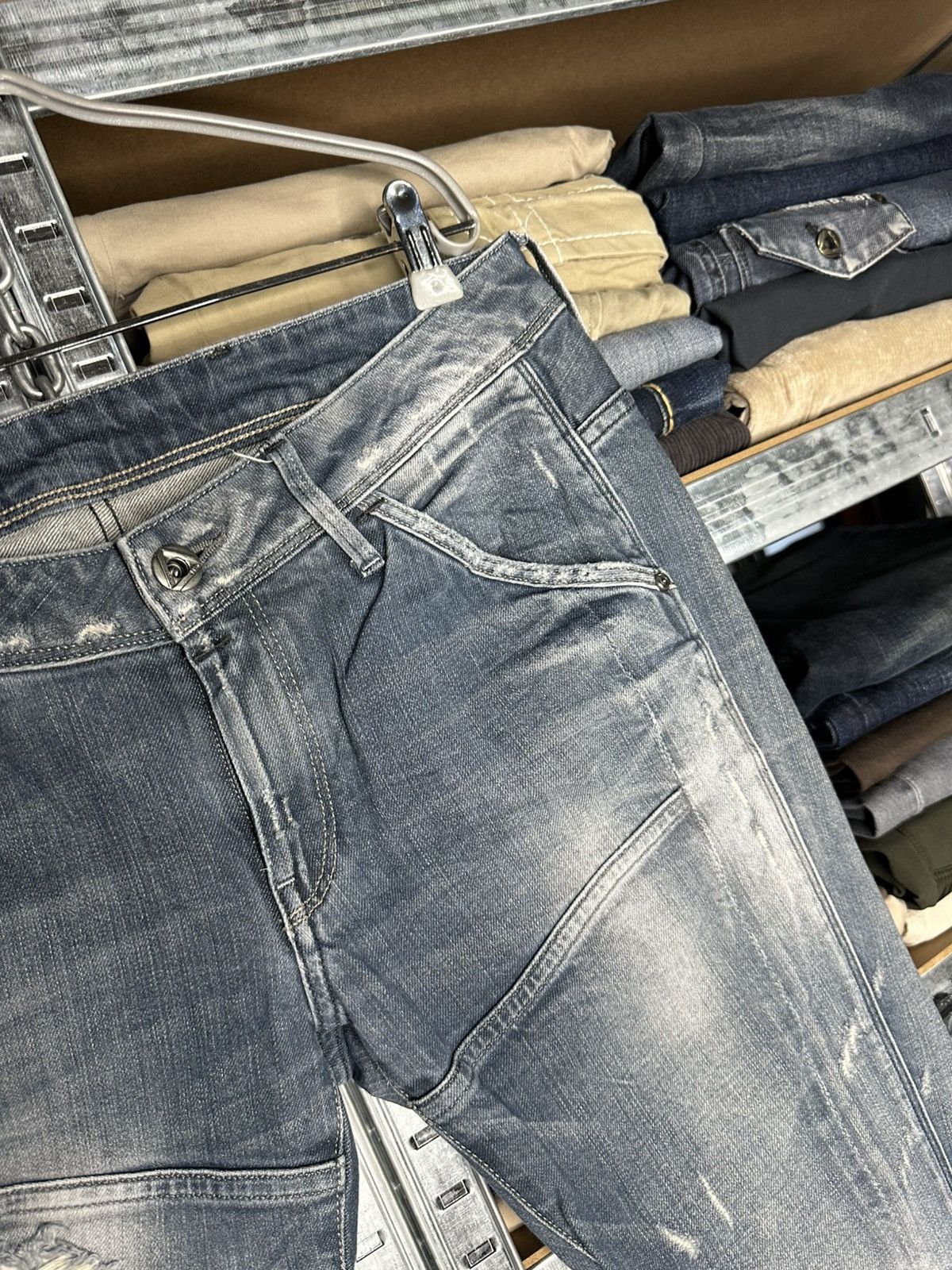 G-Star G-Star RAW 5620 3D Tapered Distressed Denim Jeans W31 L34 Size US 31 - 5 Thumbnail
