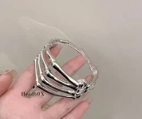 Jewelry Skeleton Hand Claw Armlet Bracelet Size ONE SIZE - 4 Thumbnail