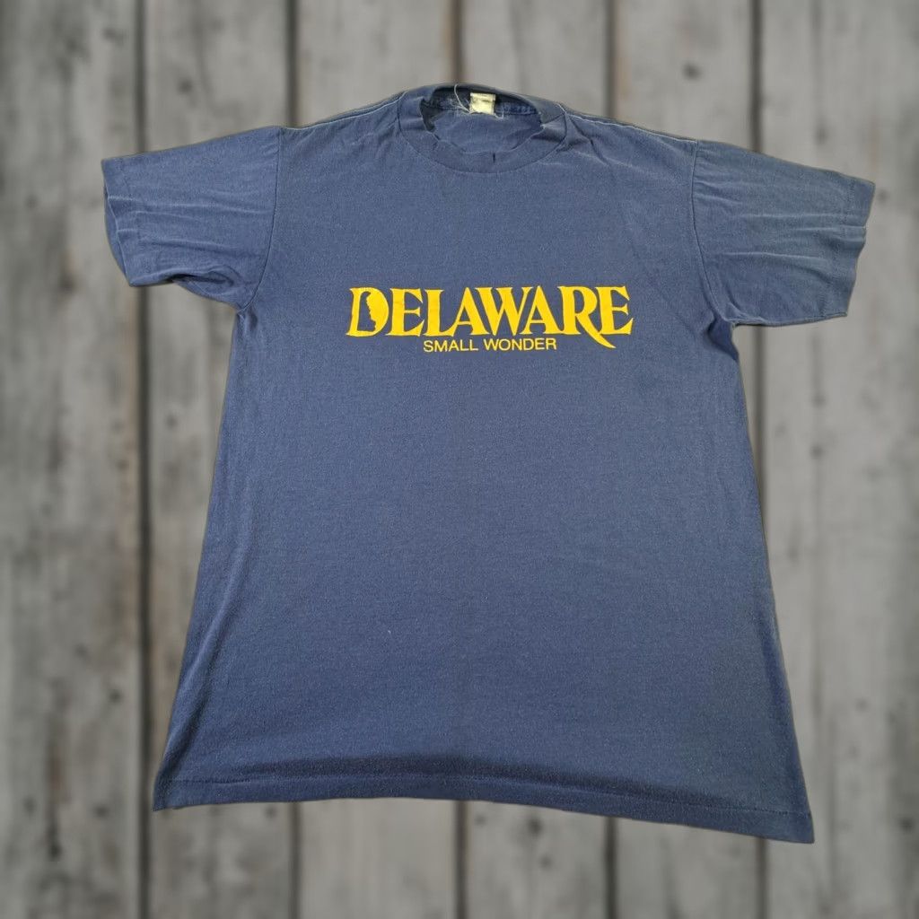 VINTAGE Delaware Shirt Mens Large Blue Small Wonder States Slogan Tee 80s USA