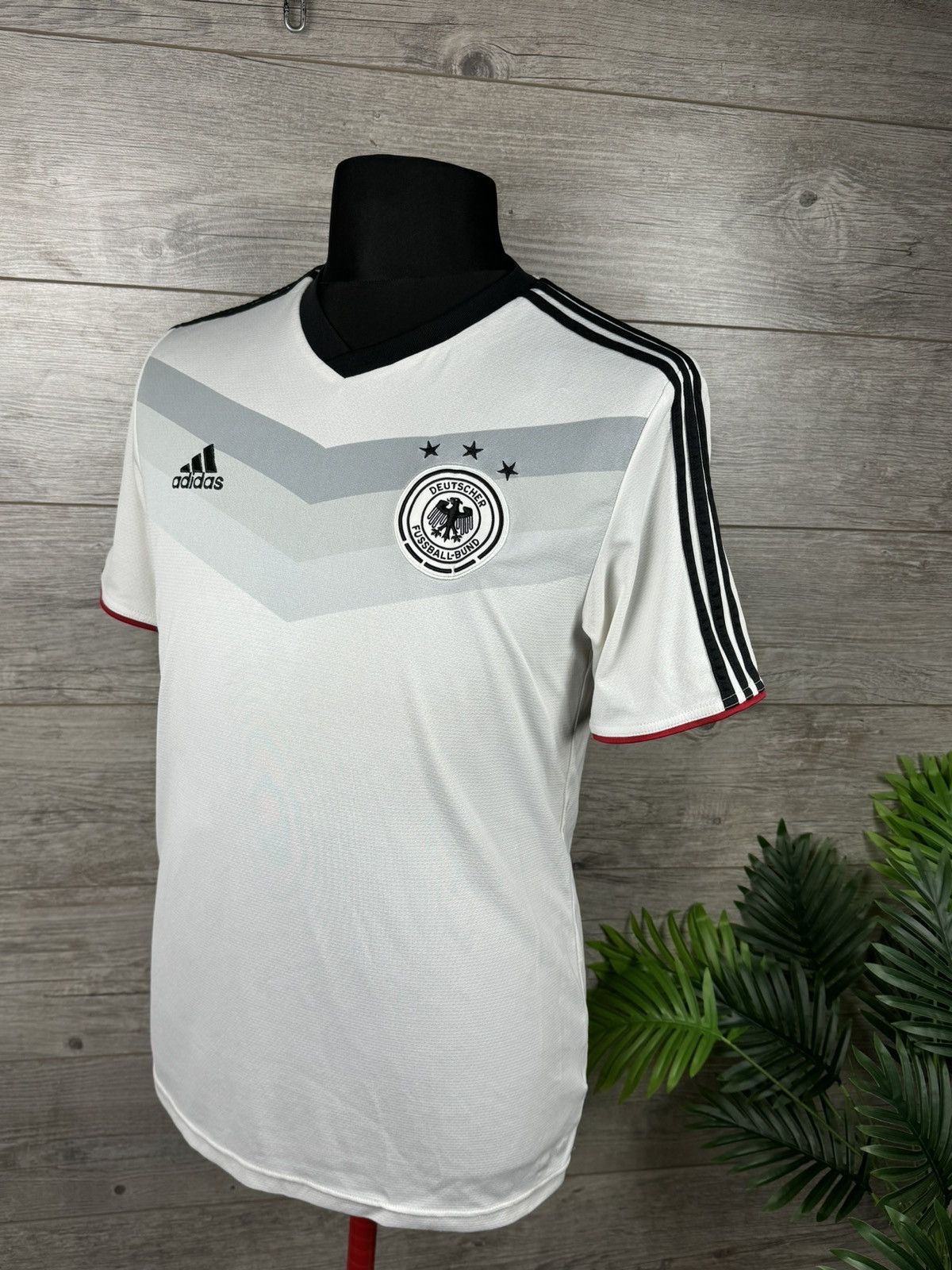 Adidas Adidas Deutscher Fussball-Bund 2014 2015 size M Size US M / EU 48-50 / 2 - 2 Thumbnail