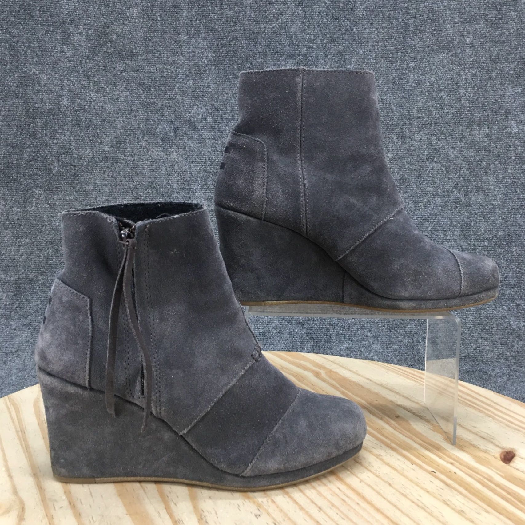 Toms TOMS Boots Women’s Ankle Bootie Gray Wedge Heel Side Zip Round Toe Casual Boots 10 US Size US 10 / IT 40 - 2 Thumbnail