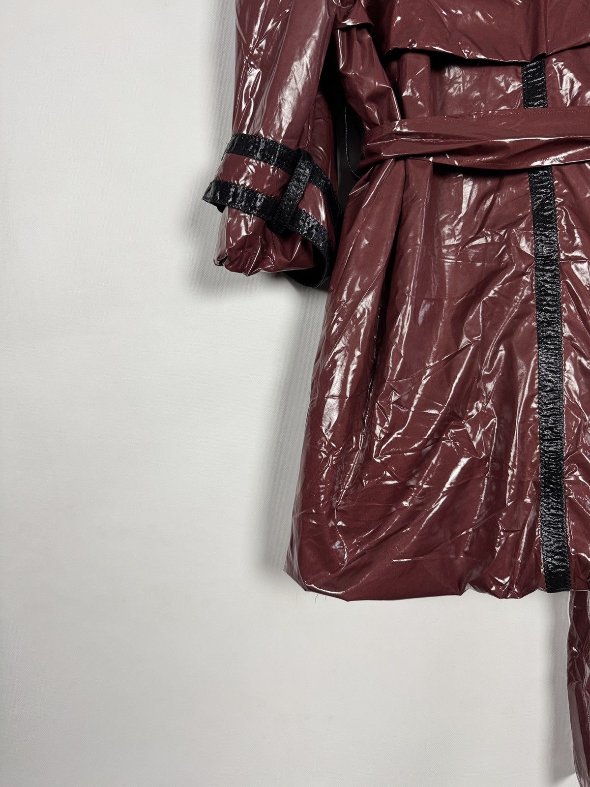 Louis Vuitton Louis Vuitton Vintage Glossy Coated Trench Jacket Belted Size S / US 4 / IT 40 - 18 Thumbnail