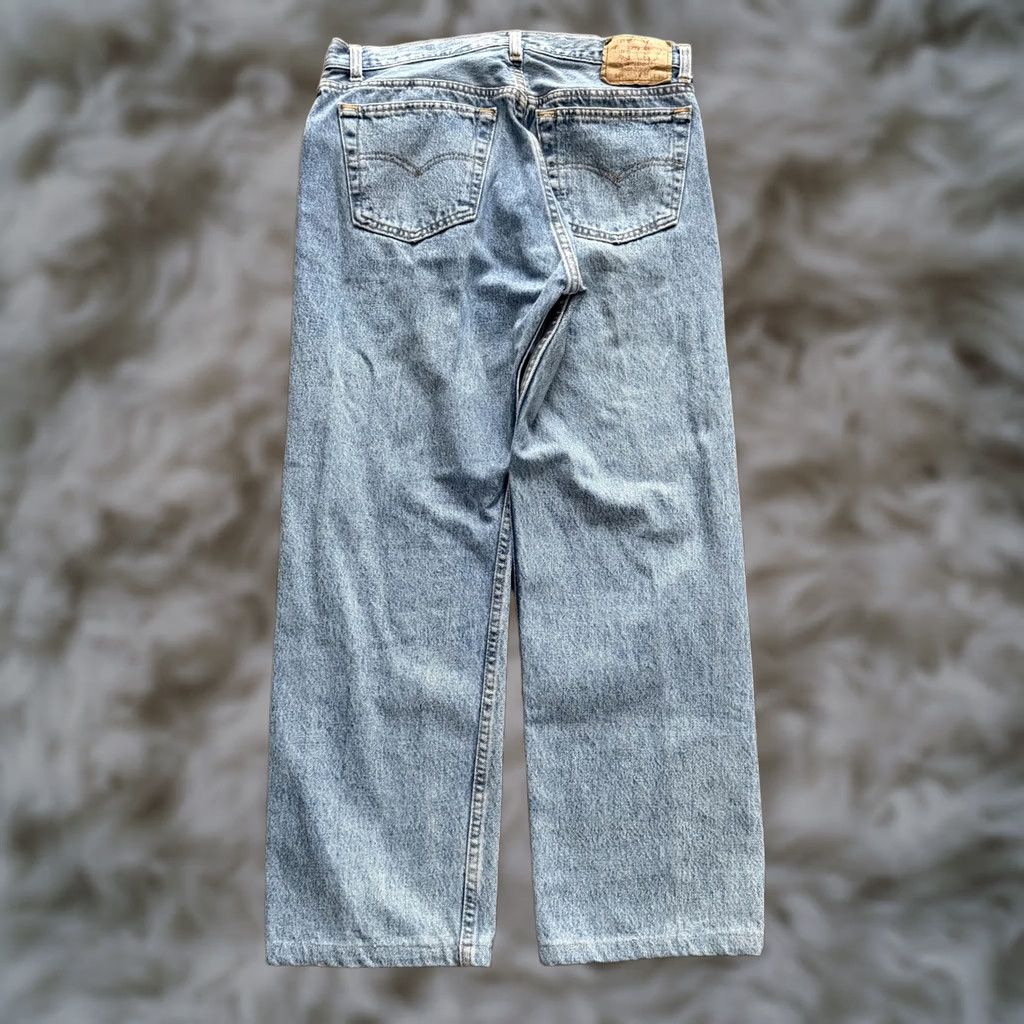 Levi's VINTAGE Levi's 501 Jeans USA Denim Light Wash Regular Straight Blue Mens 32x26.5 Size US 32 / EU 48 - 1 Thumbnail