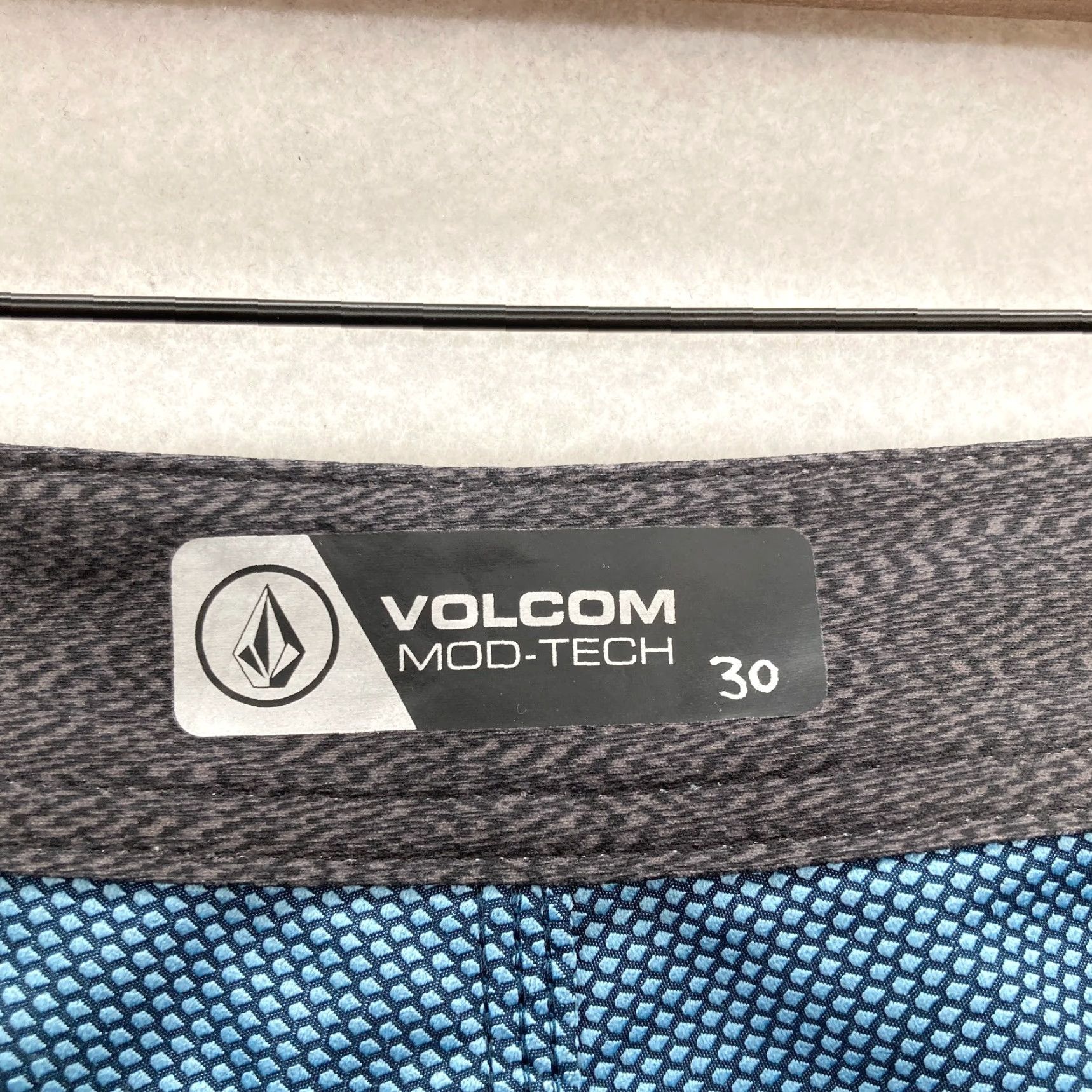 Volcom Volcom Mod-Tech Board Shorts Mens 30 Dark Blue Stone Shield Cinch Fly Preppy Size US 30 / EU 46 - 4 Thumbnail