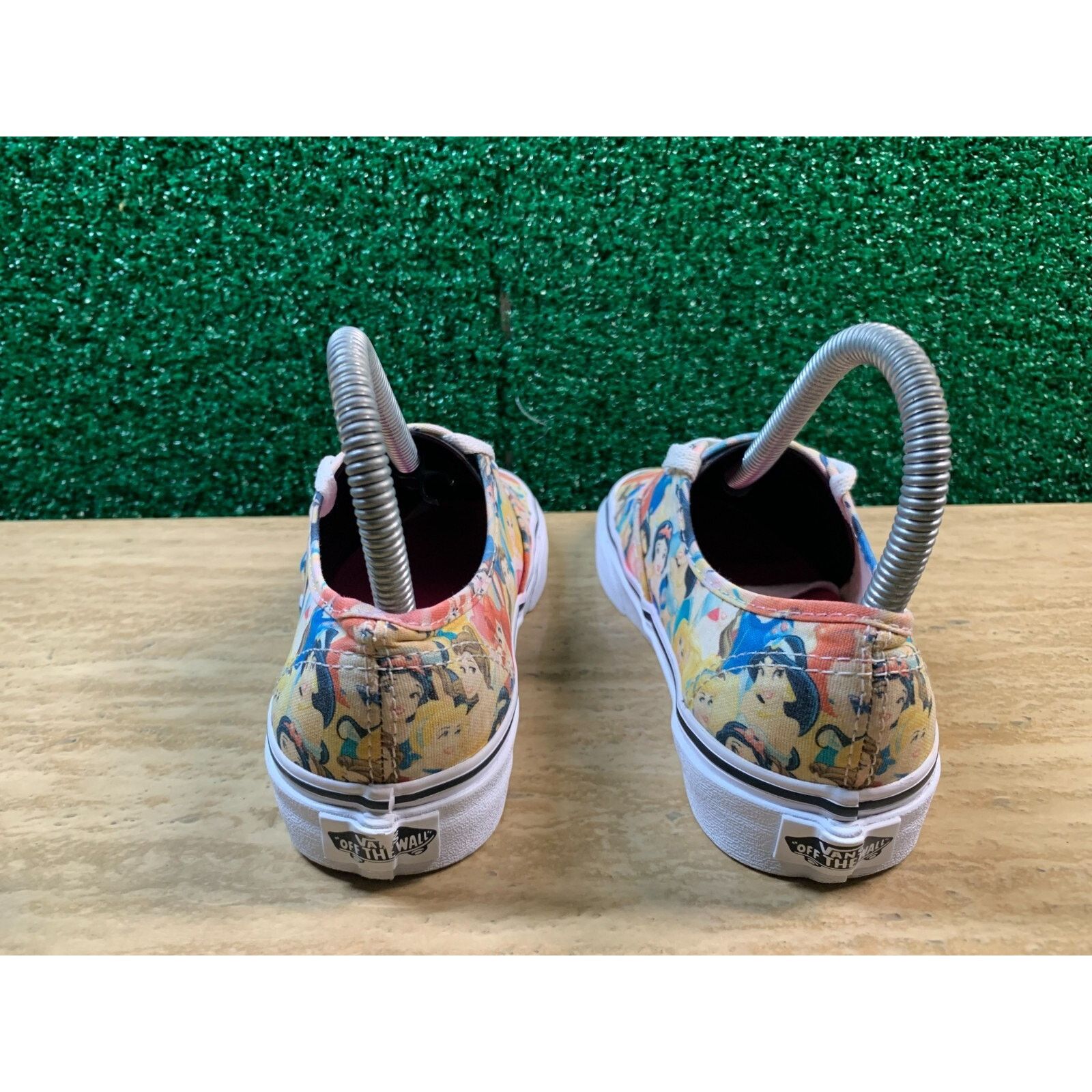 Vans Vans Off The Wall Disney Princess Sneaker Shoes Women Size 5 Size US 5 / IT 35 - 4 Thumbnail