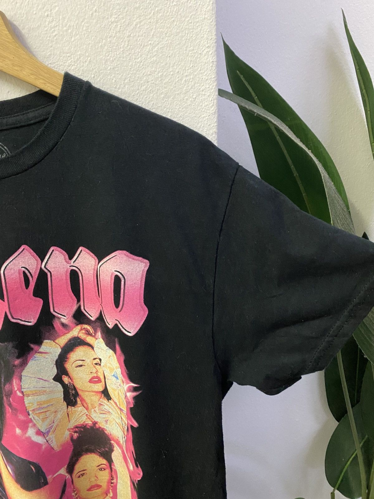 Rap Tees × Vintage Selena Quintanilla Graphic Tee Size US M / EU 48-50 / 2 - 4 Thumbnail