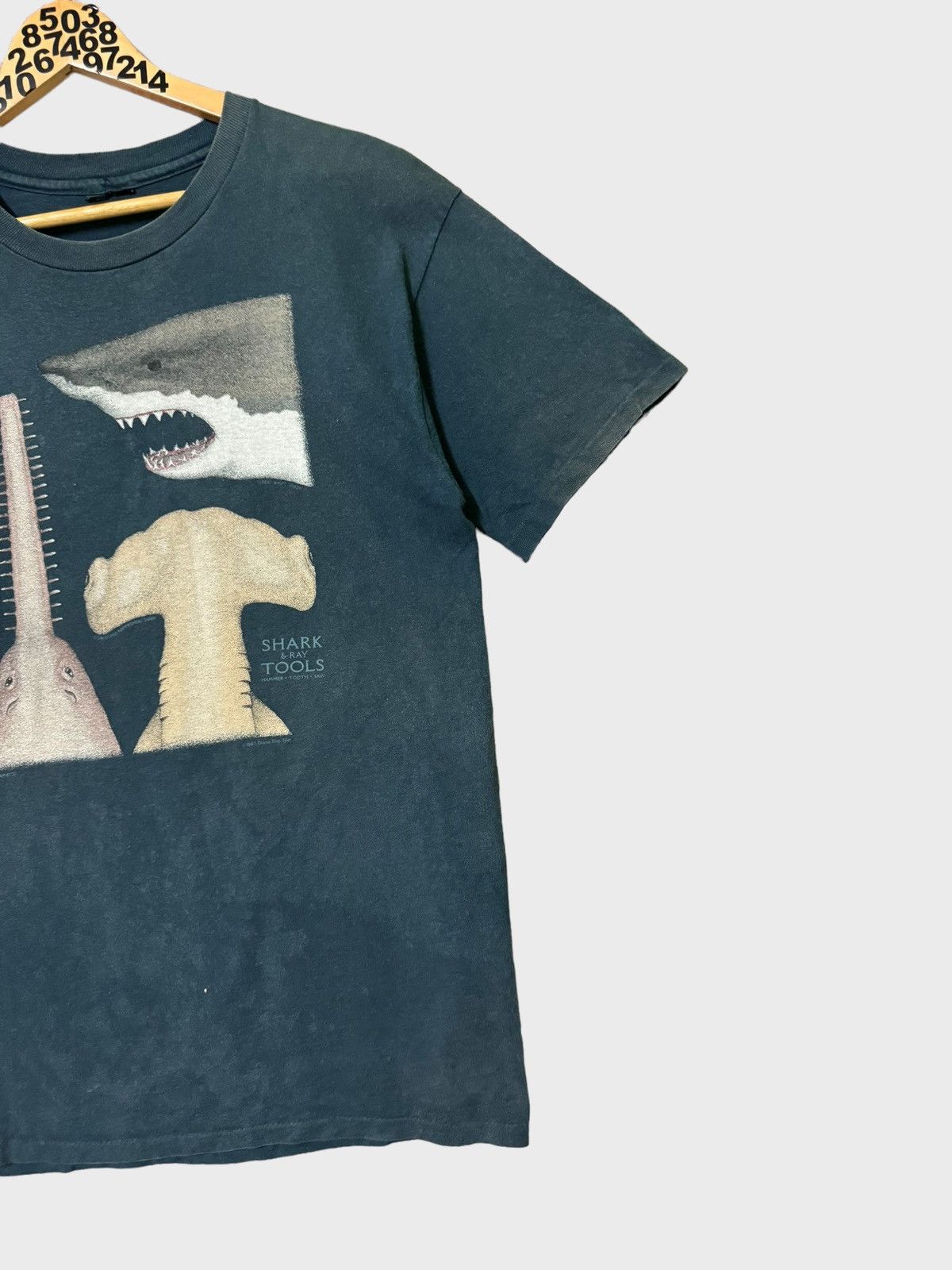 Vintage VINTAGE SHARK & RAY TOOL FADED NAVY SINGLE STITCH TEE Size US M / EU 48-50 / 2 - 5 Thumbnail