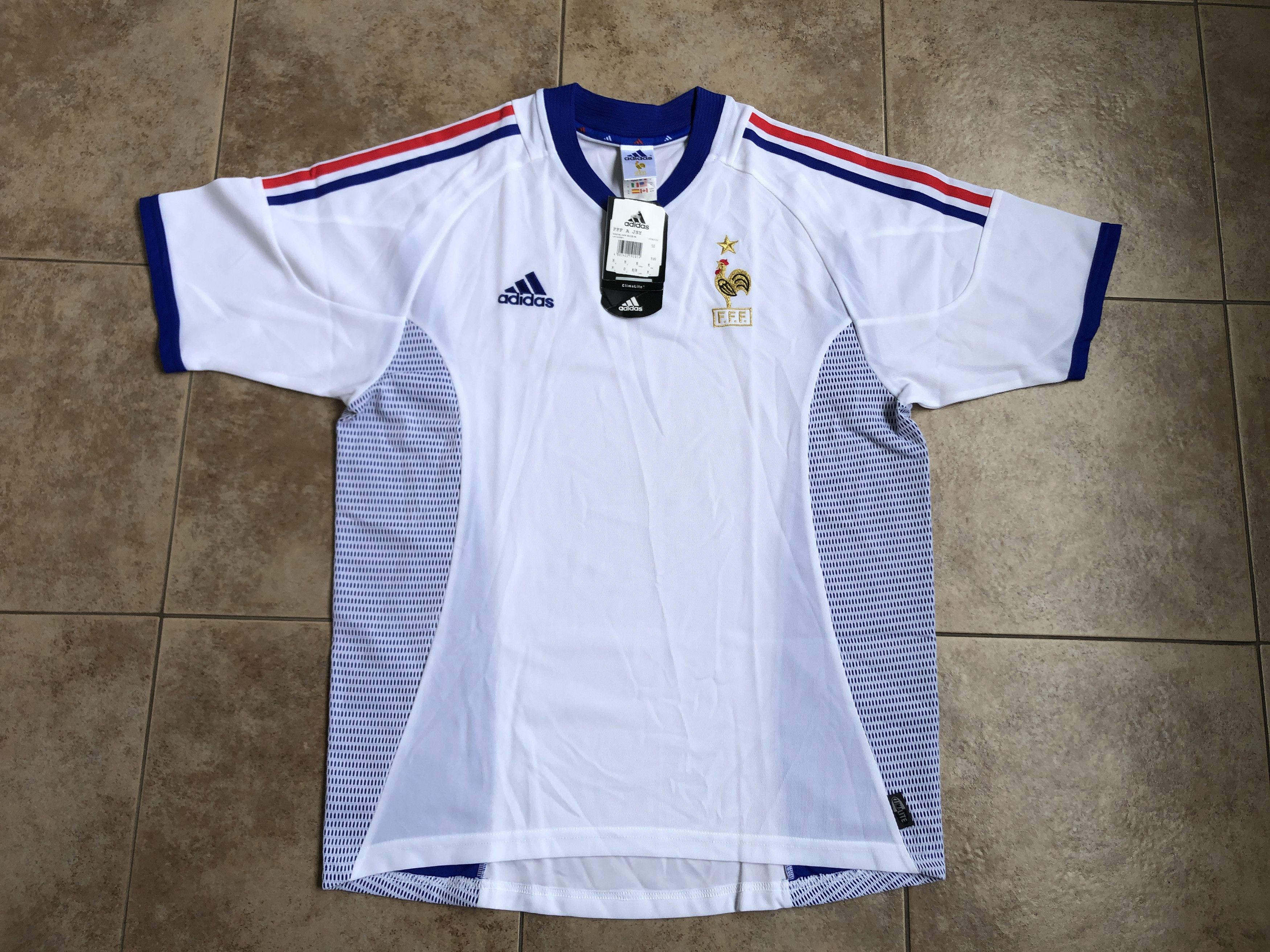 Adidas France Away Football Shirt 2002-2004 Size M BNWT Size US M / EU 48-50 / 2 - 1 Thumbnail