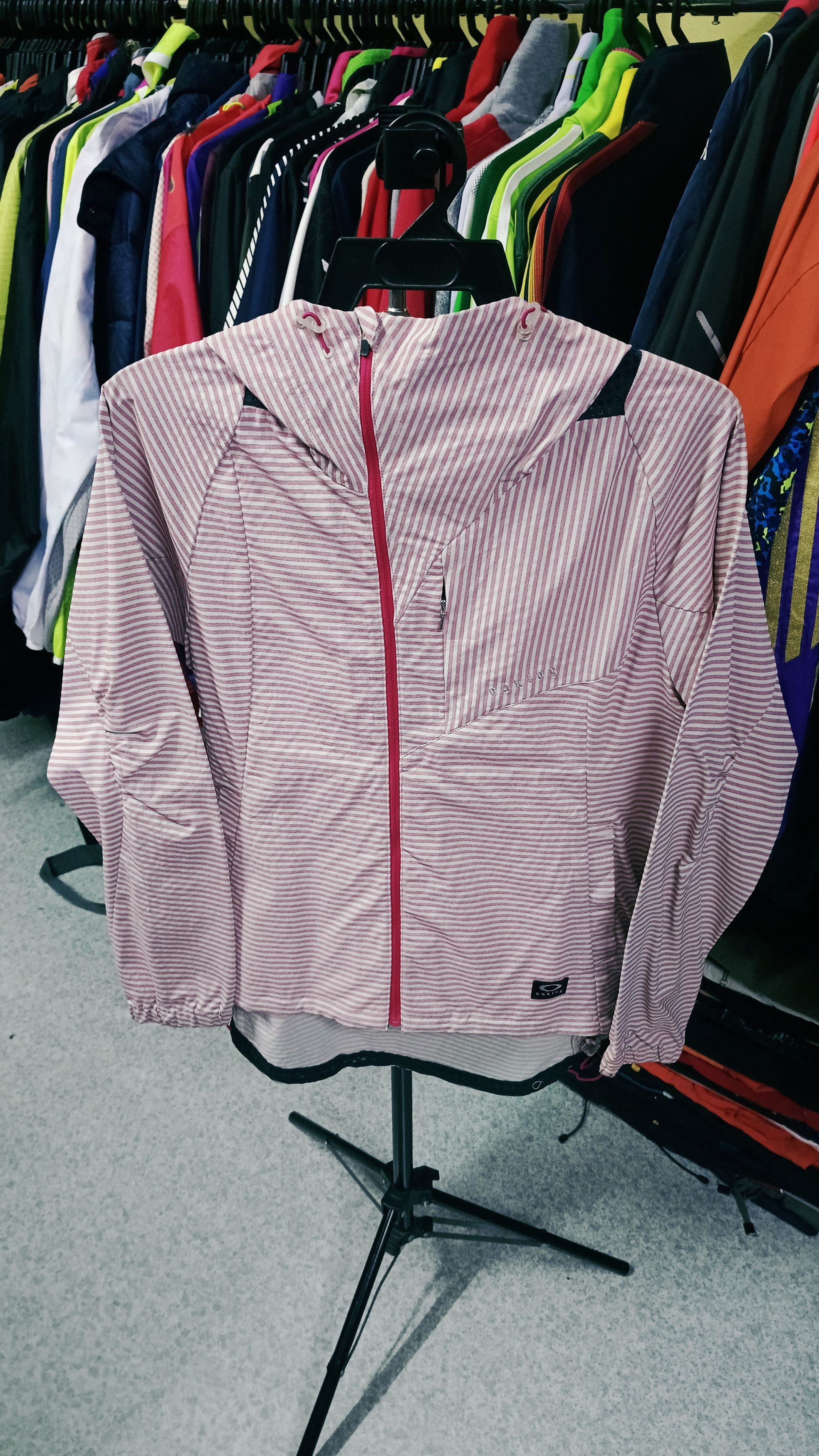 Oakley Rare Oakley Windbreaker For Women Size L / US 10 / IT 46 - 1 Thumbnail