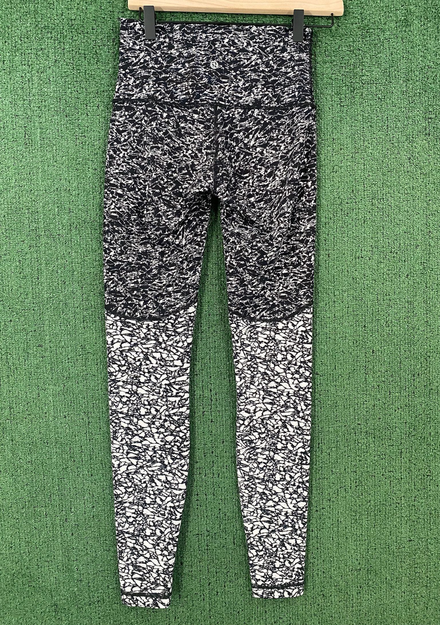Lululemon Lululemon Wunder Under Icebreaker Patterned Leggings 6 Size 28" / US 6 / IT 42 - 4 Thumbnail