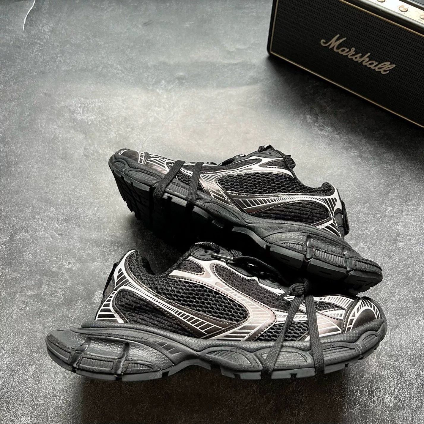 Balenciaga Balenciaga Silver Lowtop Sneakers XXXL Women Size US 8 / IT 38 - 1 Thumbnail