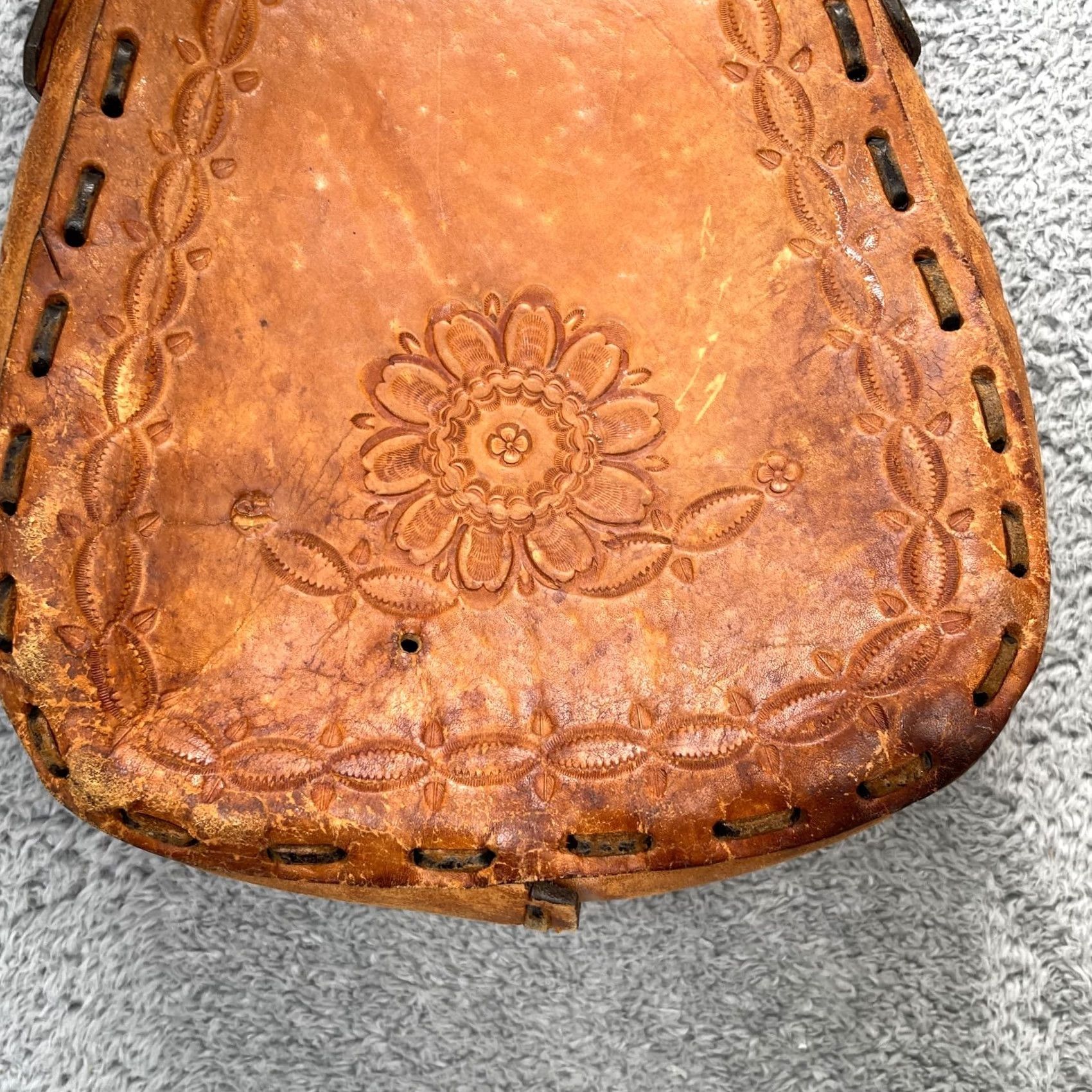 Vintage VINTAGE Tooled Leather Bag Womens Brown Floral Wood Slip Through Shoulder Strap Bag Medium Brown Leather Strap Accent Western Women's Handbag Size ONE SIZE - 4 Thumbnail