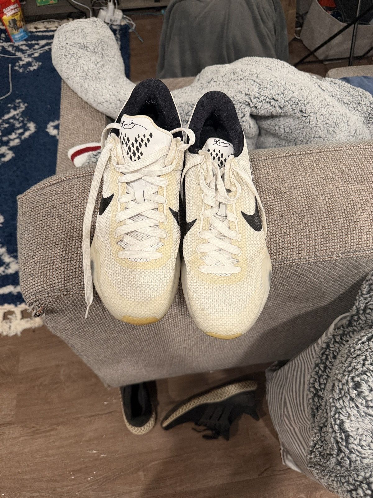 Nike Nike Kobe X White sz 10.5 Size US 10.5 / EU 43-44 - 1 Thumbnail