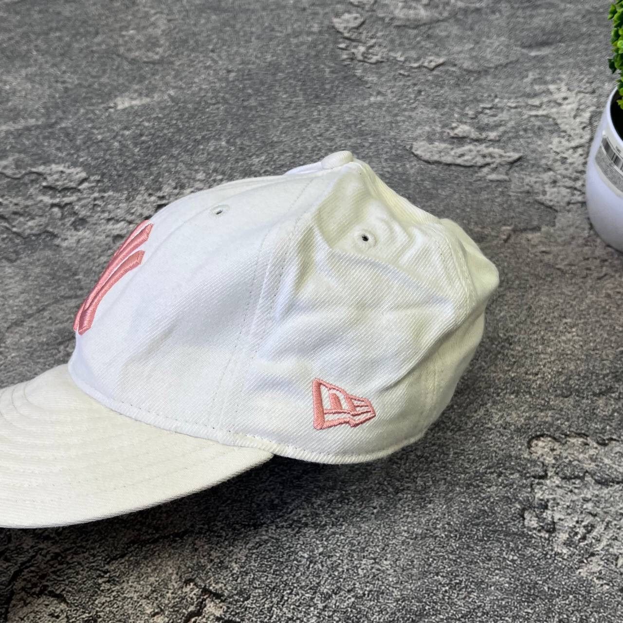 New Era Vintage 90s White New York Yankess New Era 59 Fifty Rare Cap Size ONE SIZE - 4 Thumbnail
