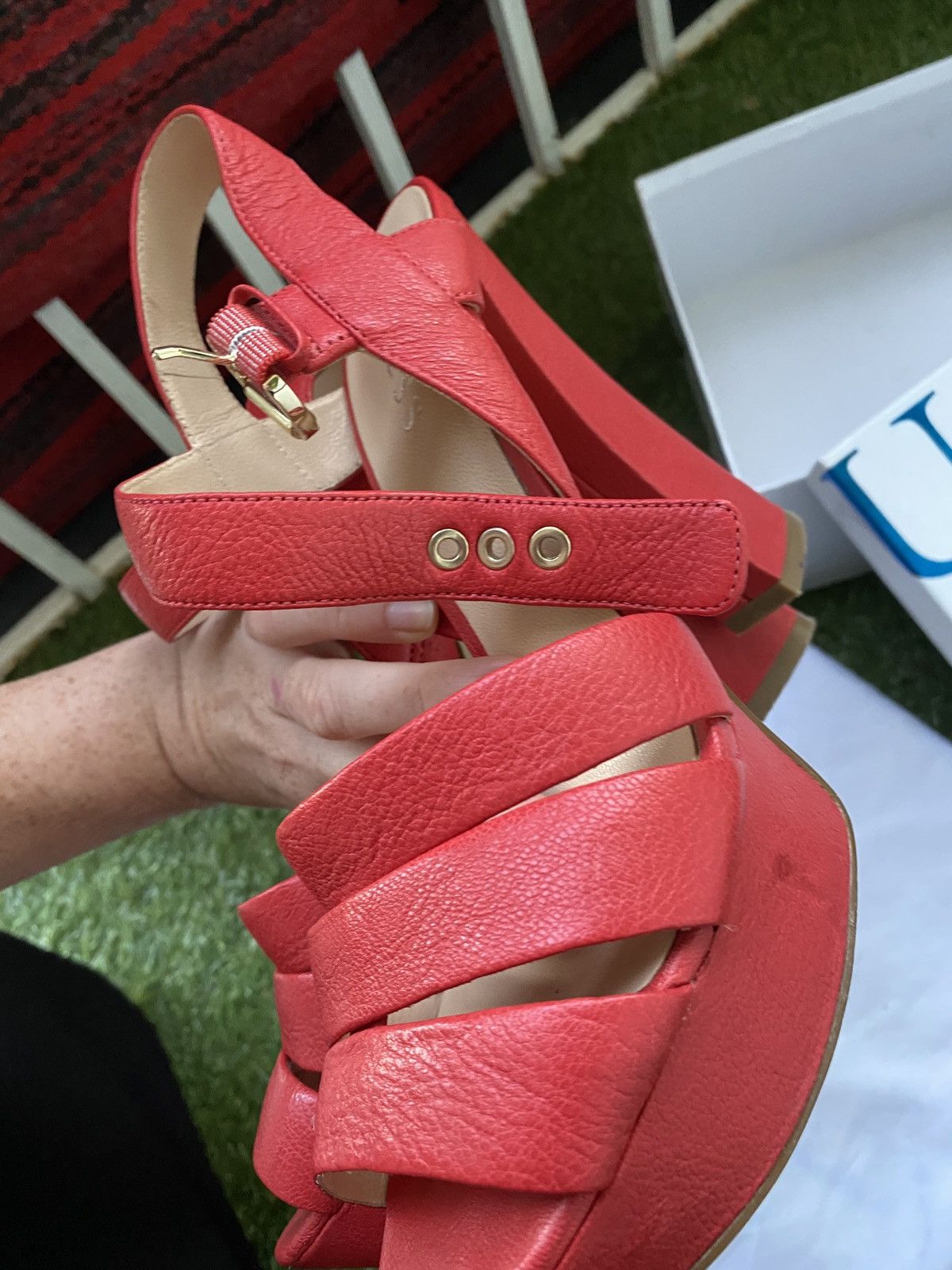 Guess Leather heels in size 39 eu Size US 9 / IT 39 - 11 Thumbnail