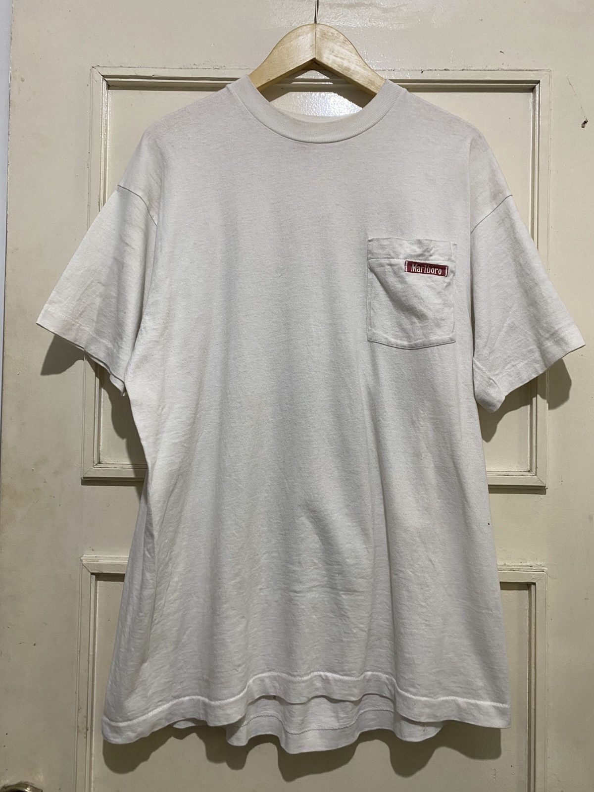 Vintage Marlboro Pocket Tee Size US XL / EU 56 / 4 - 1 Thumbnail