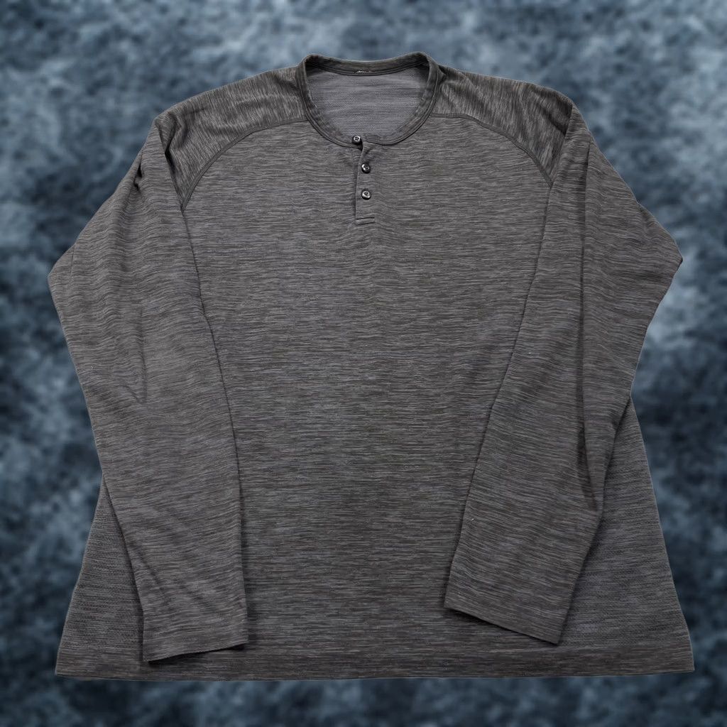 Lululemon Lululemon Shirt Mens XL Gray Heather Henley Metal Vent Long Sleeve Active Logo Size US XL / EU 56 / 4 - 1 Thumbnail