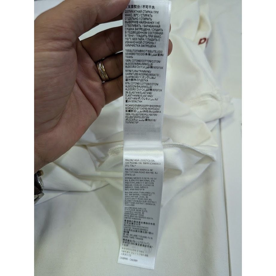 Balenciaga o1rshd1 Q:2 / Oversize Long Sleeve T-Shirt in White Size US XL / EU 56 / 4 - 13 Thumbnail