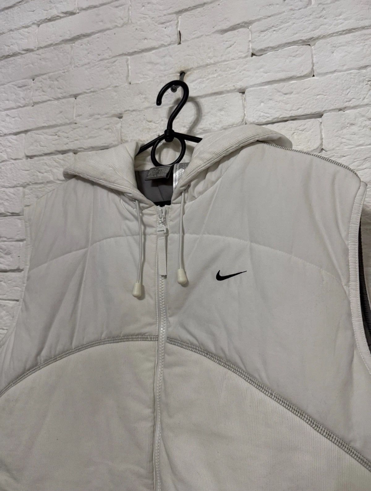 Nike Rare Vintage Nike UpTempo Puffer Vest White With Sptit Hood Size US M / EU 48-50 / 2 - 6 Thumbnail
