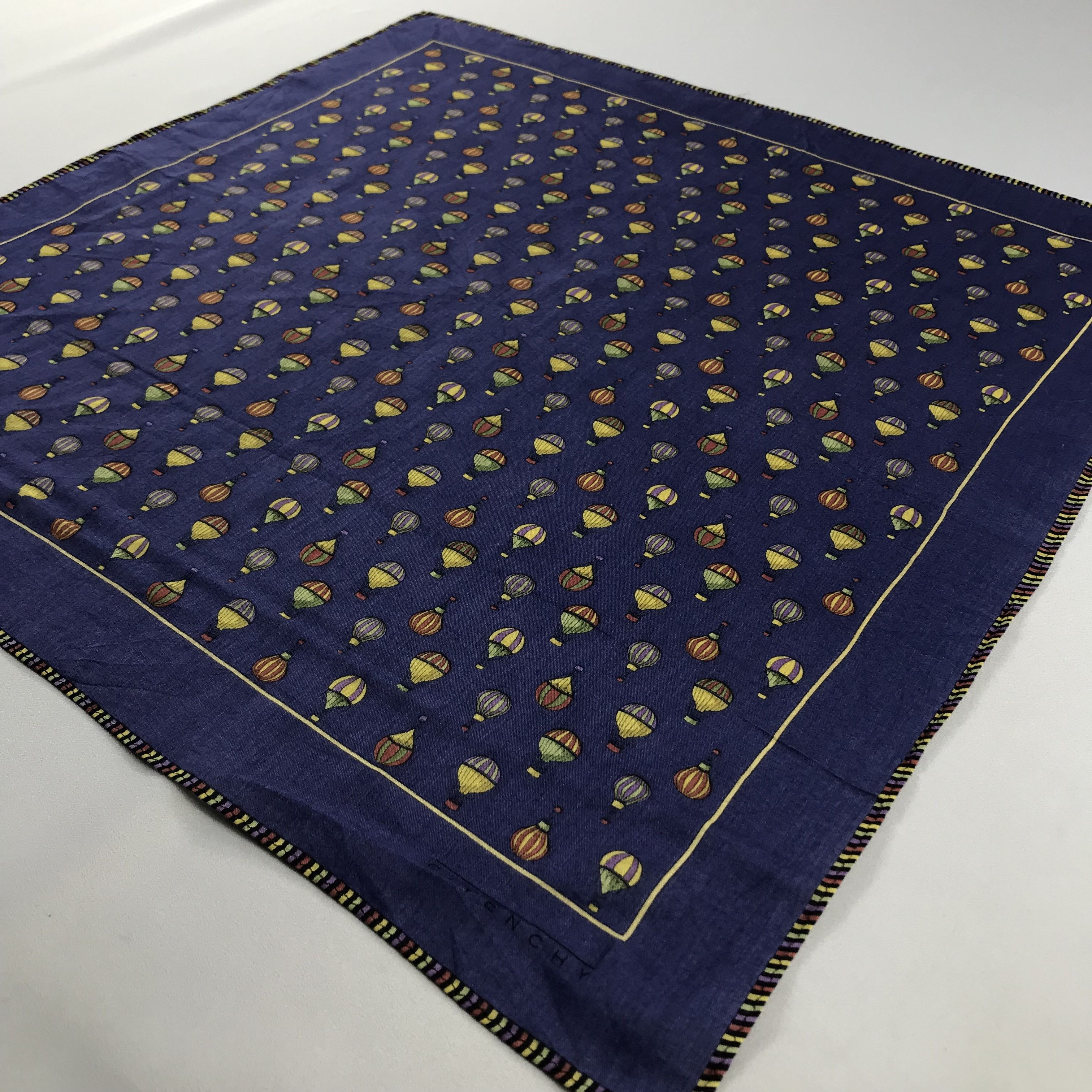 Vintage Givenchy Handkerchief / Bandana / Neckerchief C675 Size ONE SIZE - 4 Thumbnail