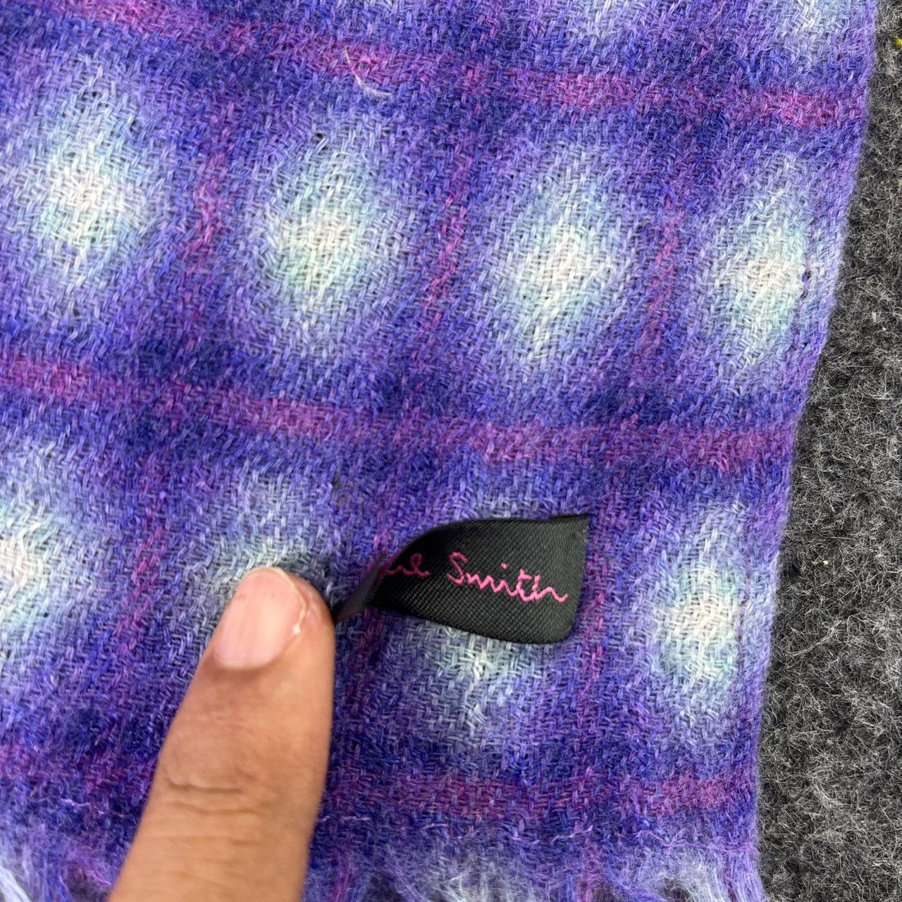 Paul Smith Paul Smith Stole / Scarf / Muffler / Neckwear T377 Size ONE SIZE - 6 Thumbnail