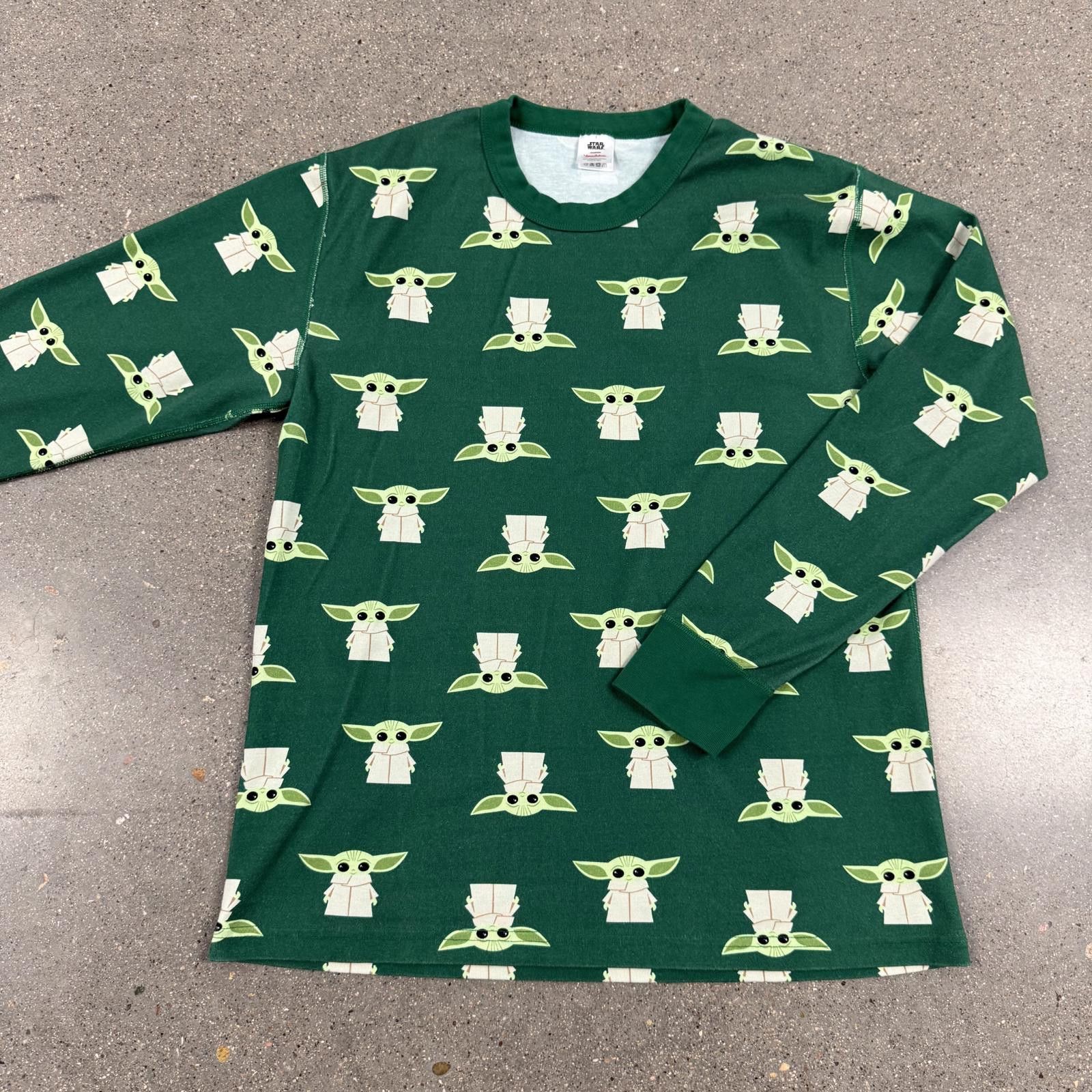 Designer Organic Star Wars Baby Yoda Grogu Pajama Sweatshirt - L Size ONE SIZE - 1 Thumbnail