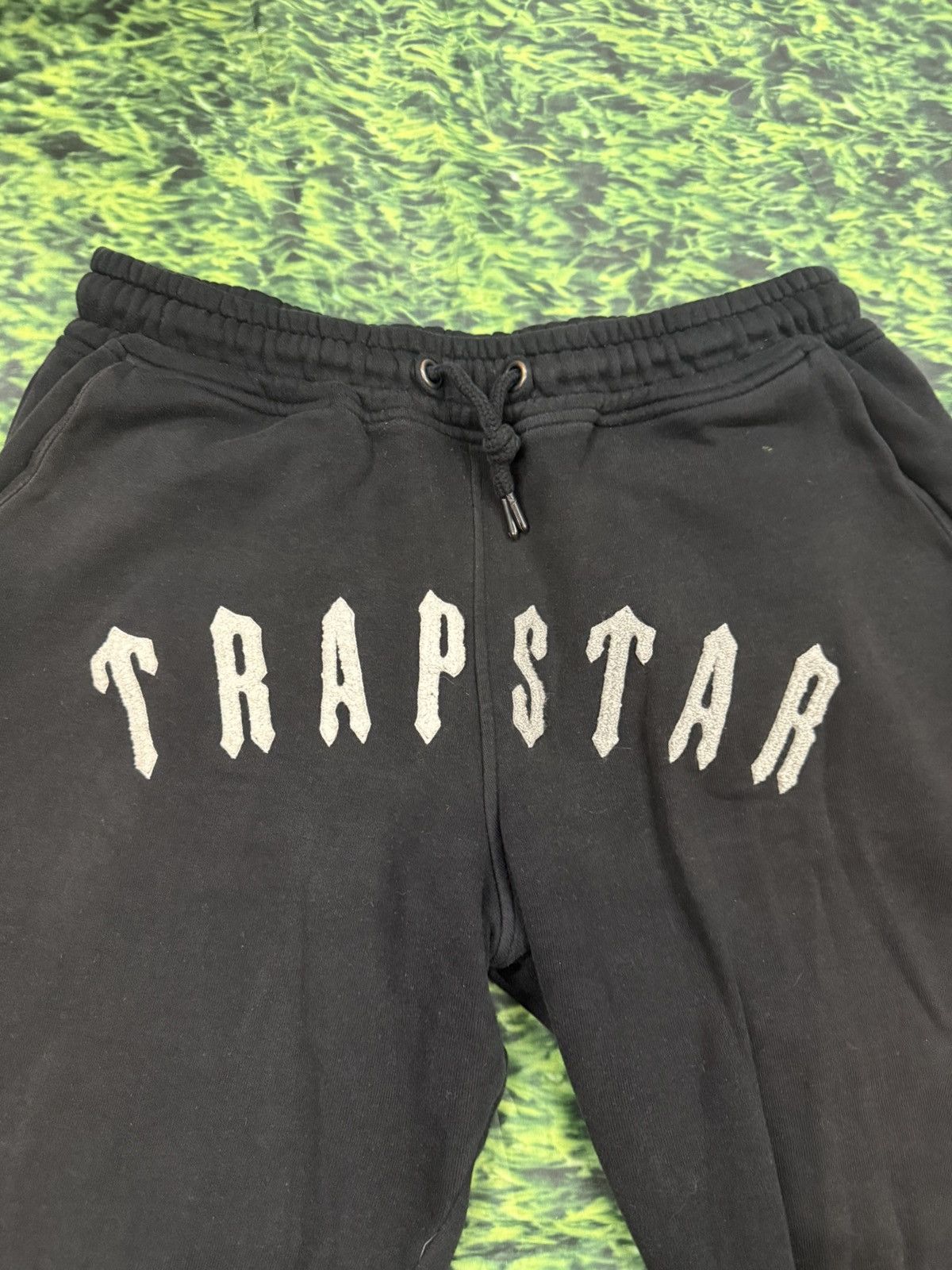 Corteiz Trapstar Irongate Arch Sweatpants Size US 34 / EU 50 - 2 Thumbnail