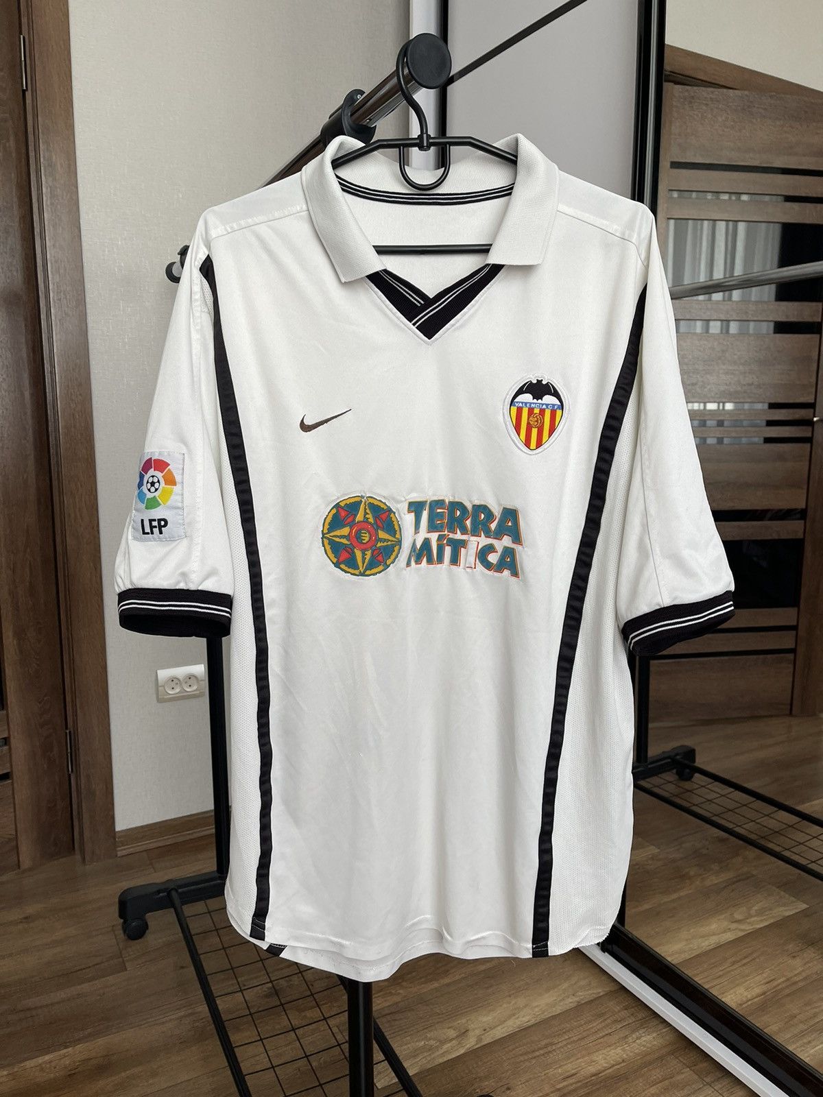 Nike 2000/2001 Nike Valencia Vintage Soccer Jersey T-Shirt Tee Size US L / EU 52-54 / 3 - 3 Thumbnail