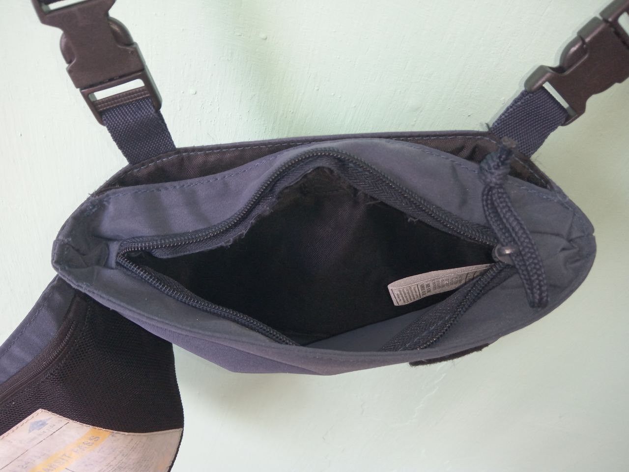 Nike Nike Athletics Vintage 90s Messenger Size ONE SIZE - 4 Thumbnail