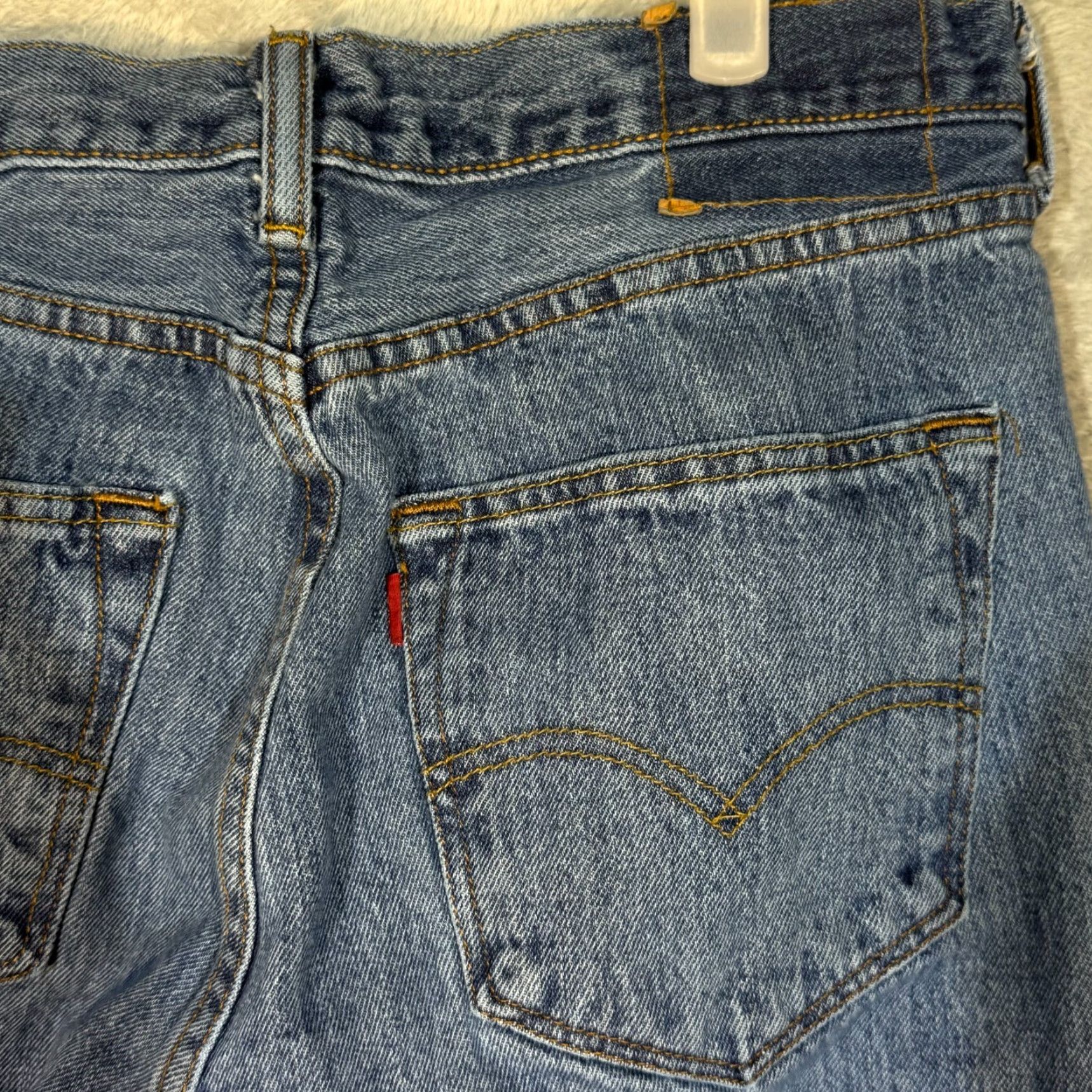 Levi's VINTAGE Levi’s 501 Mens Jeans 34x30 Blue Denim Medium Wash Button Fly Straight Leg Size US 34 / EU 50 - 7 Thumbnail