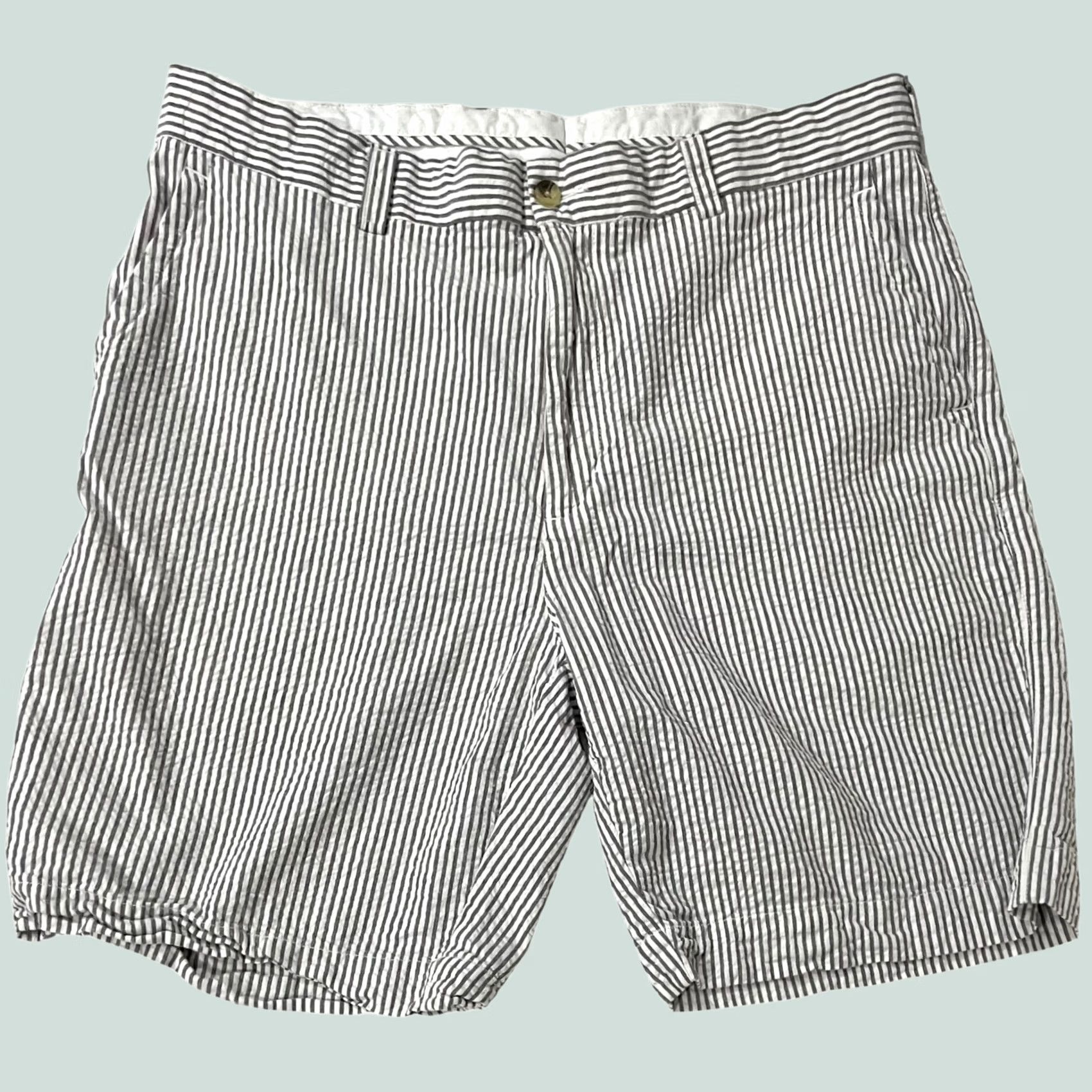 Vintage Alan Flusser Men’s Shorts 36 Seersucker Gray White Cotton Flat Front Golf Shorts Mens 36 Gray Seersucker Flat Front Cotton ChinO? Size US 36 / EU 52 - 1 Thumbnail